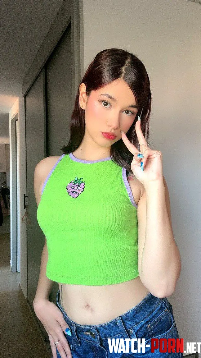 feeling cute with my croptop by bunnyvenoms