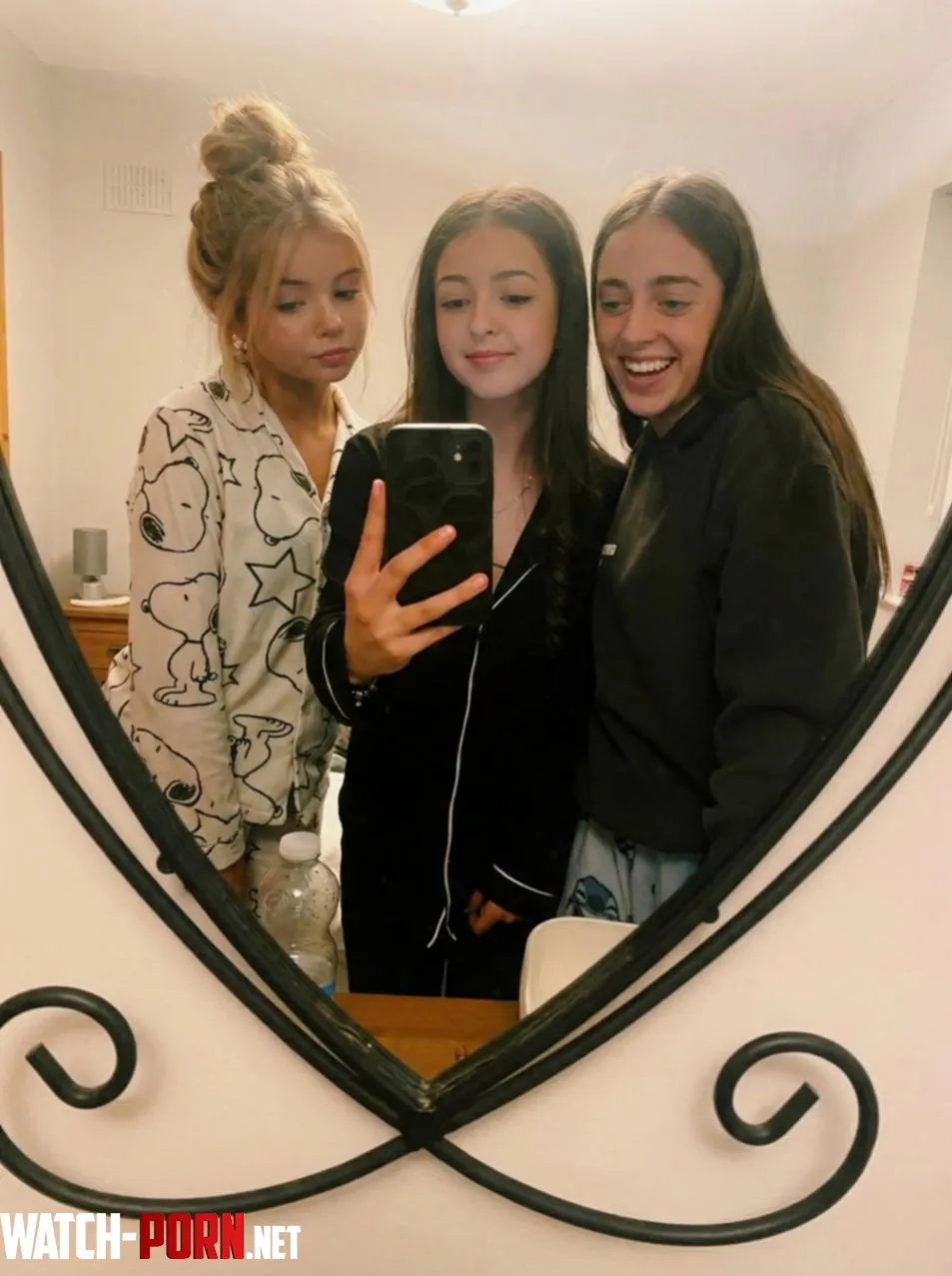 do u like girls who giggle while sucking? bci def giggle a lot :3 hehe by StudySpicey