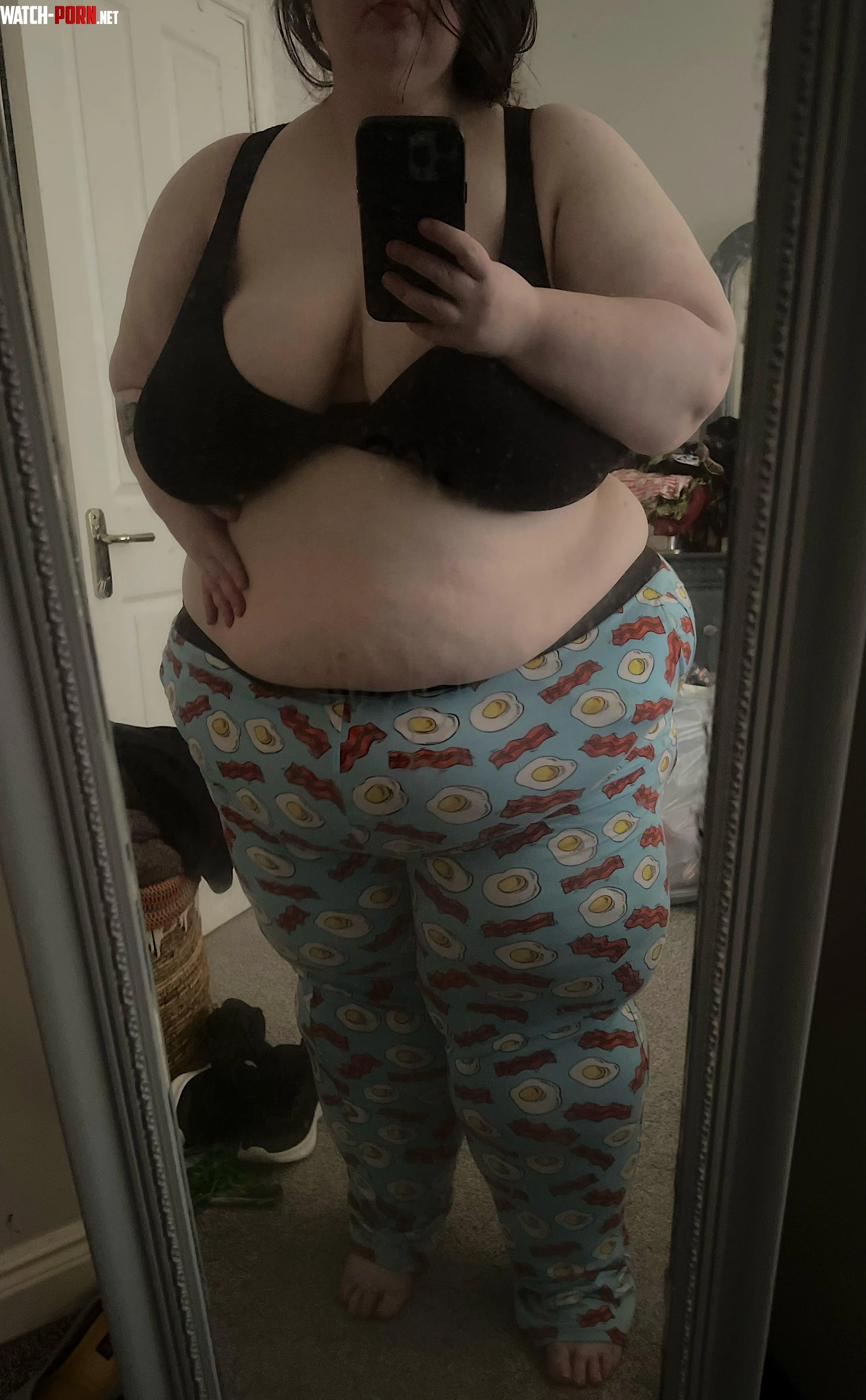 Bacon and eggs for breakfast? by plantyho