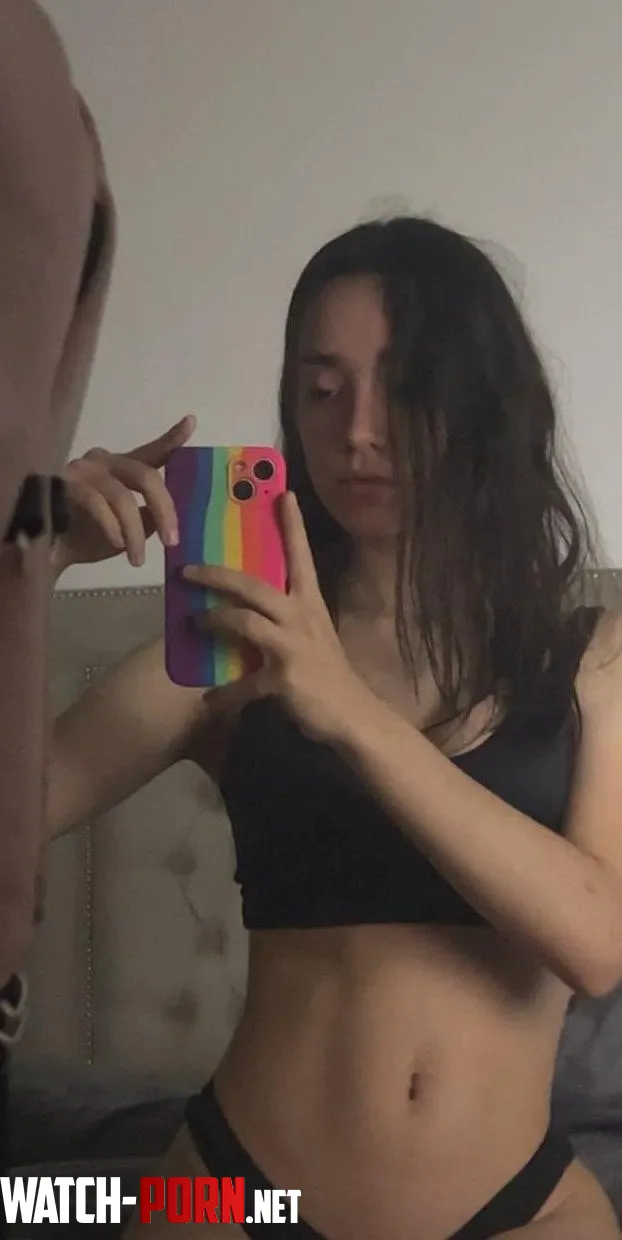 literally 18 and literally want an older guy so :p by GiGaLiCiOu