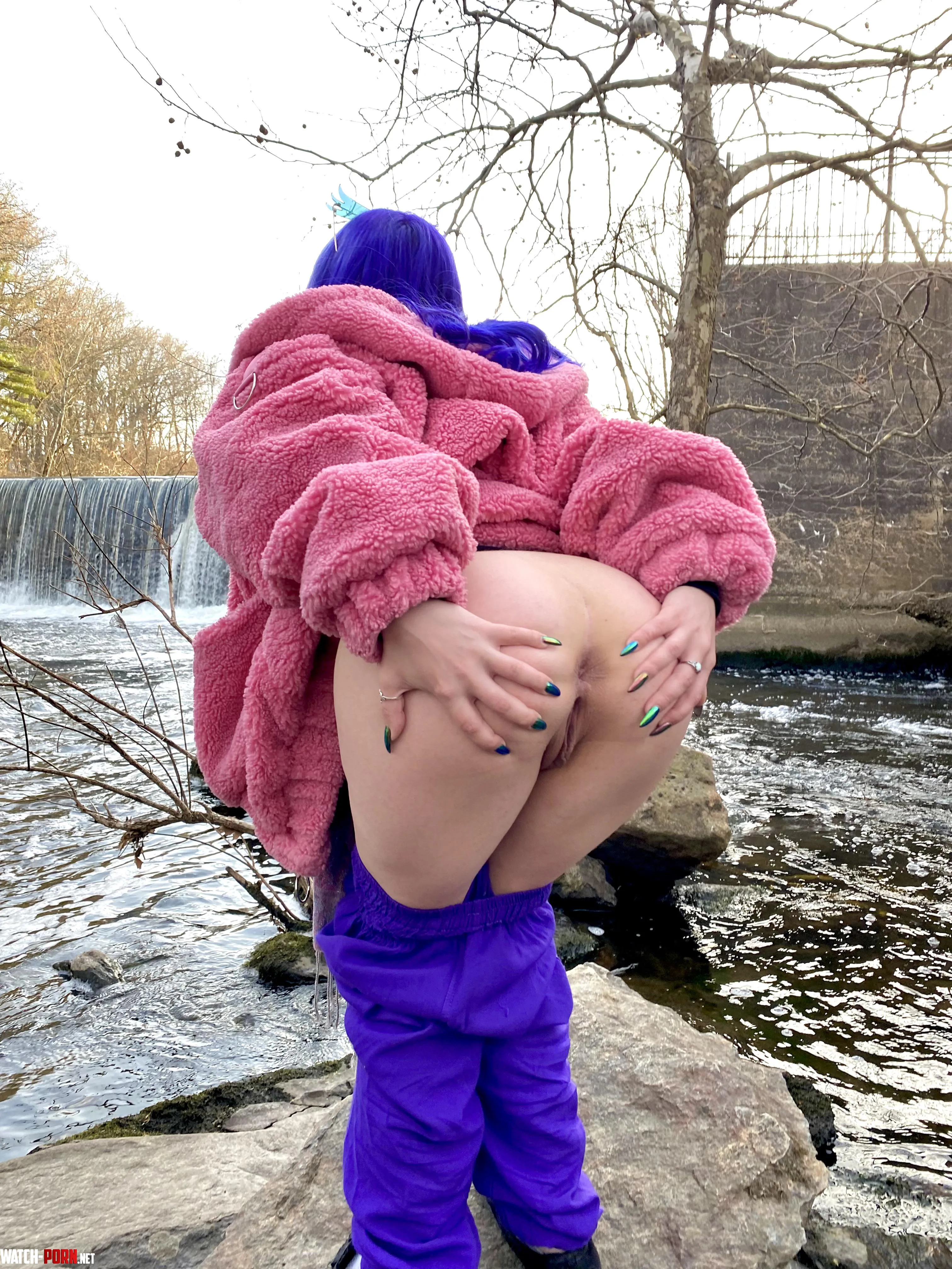 just wanted to give you a nice and wet view to feast your eyes on by megs__dead