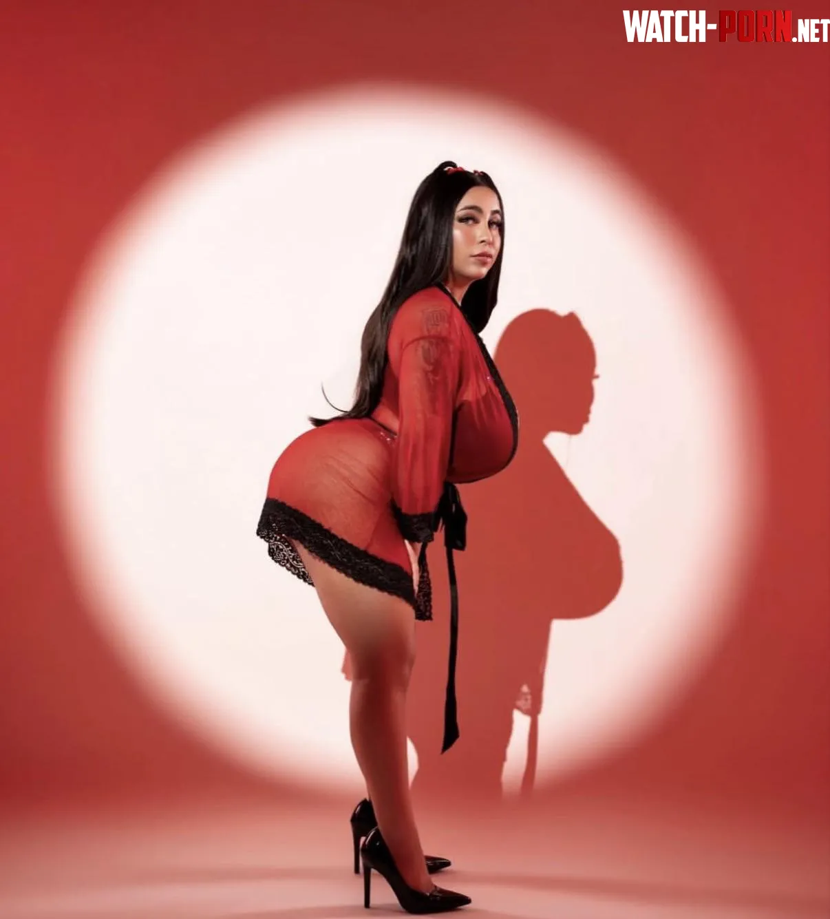 Super busty Latina by playanesee