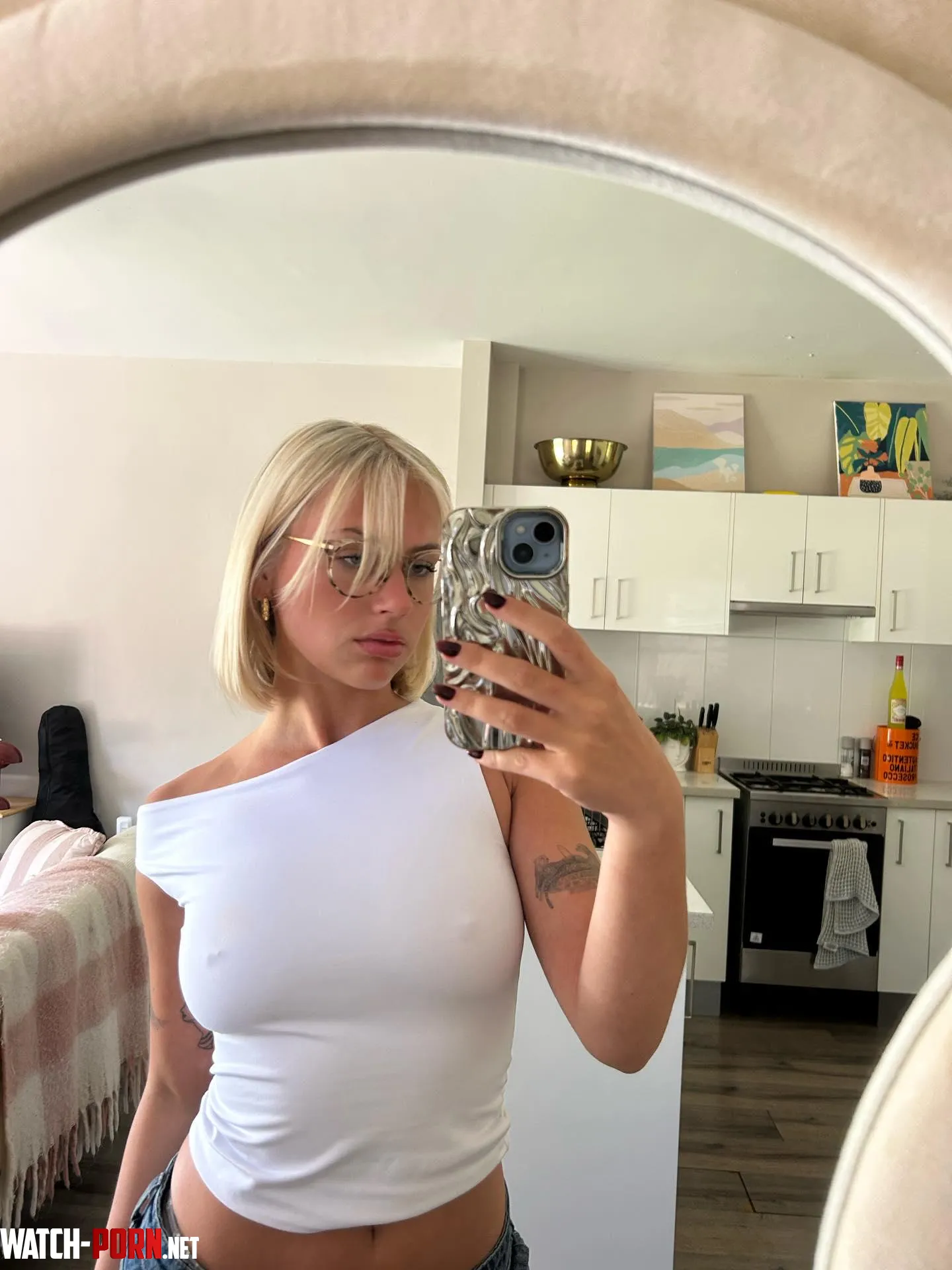 Attention seekers by chicken53n