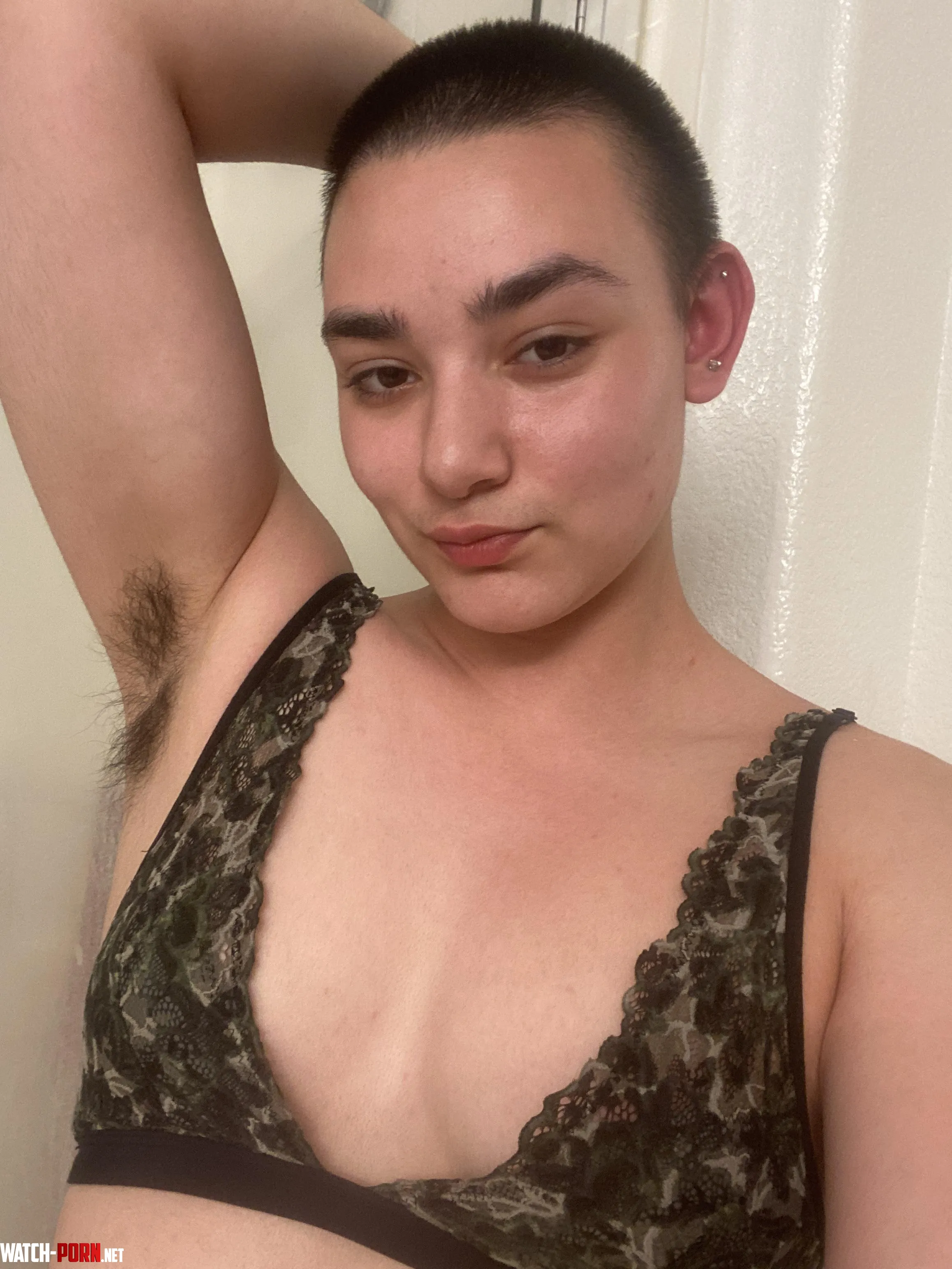 Wanna smell before I shower by XiomaraJauguar