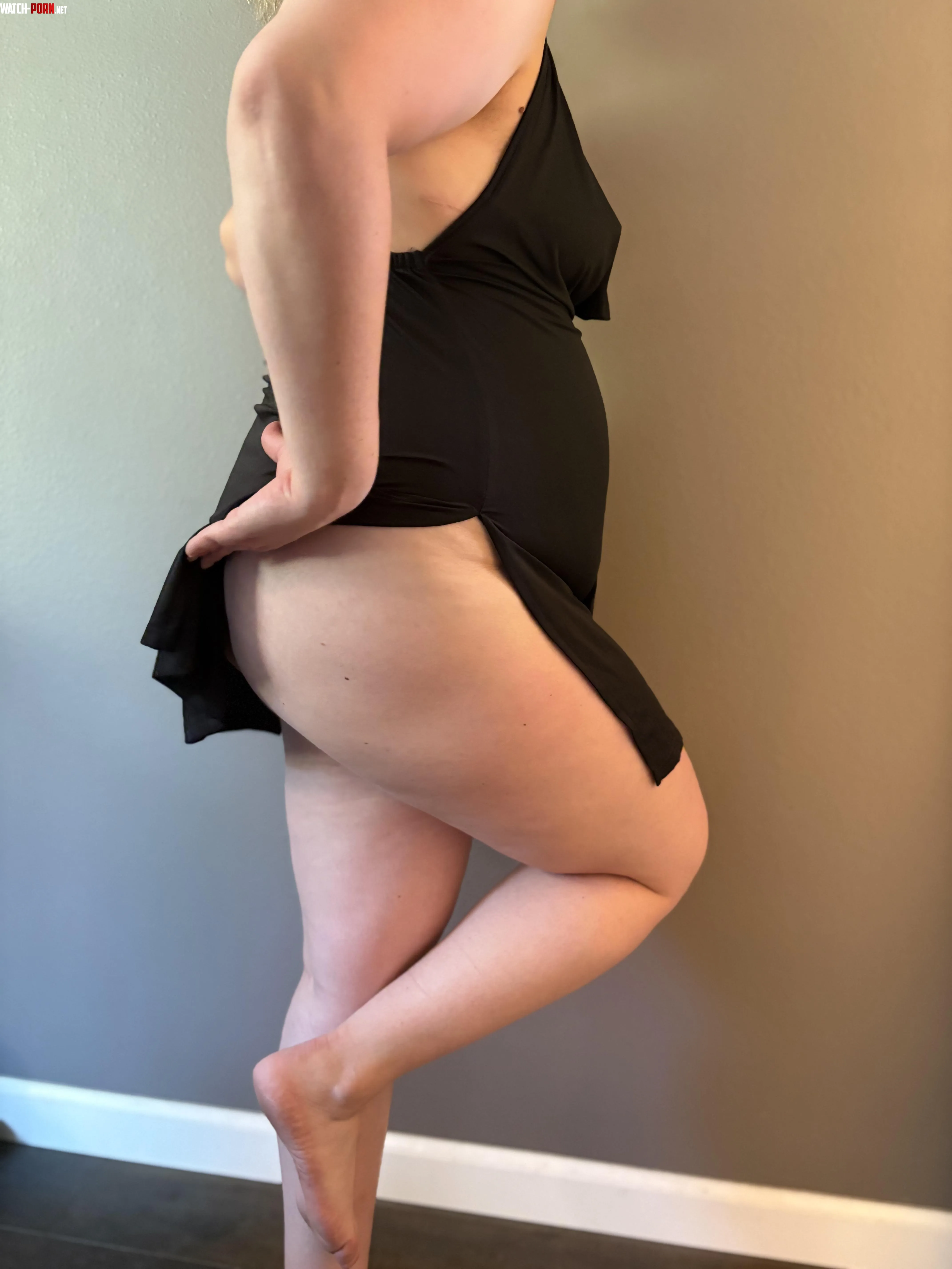 Come see what I’m not wearing under my dress by cozycassie