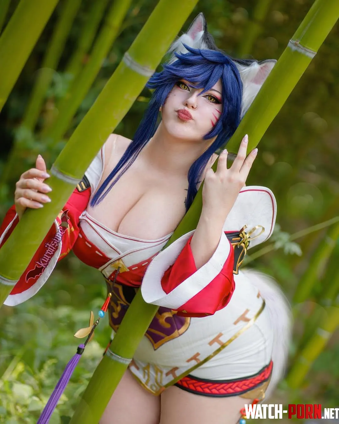 Ahri (Kuro) by Gothlanie