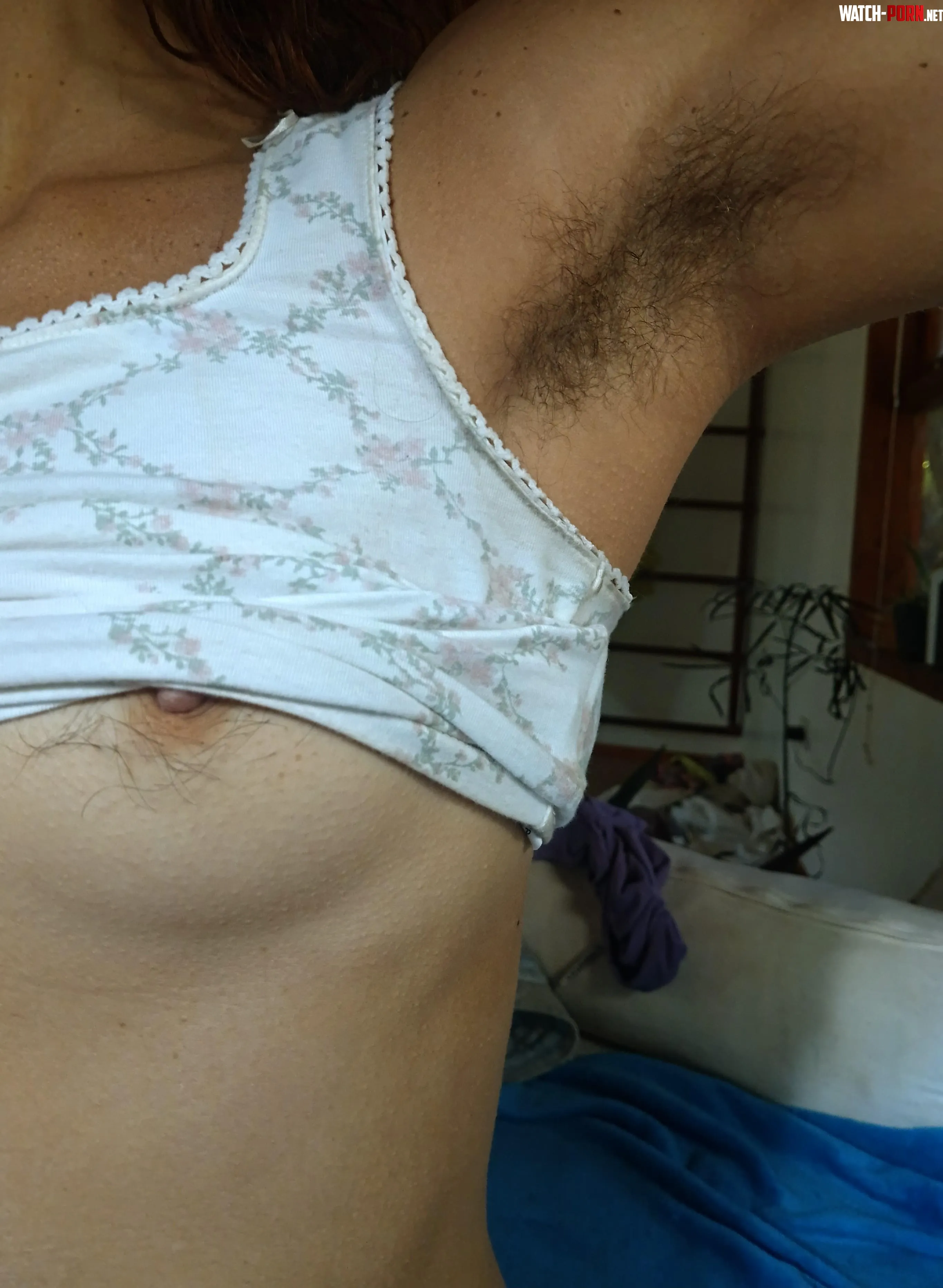 Didn't shave all summer by florescencia_