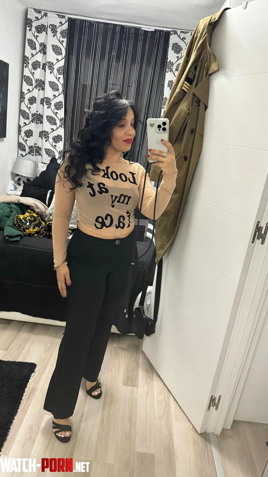 I love taking pictures of myself by Galadriel69_