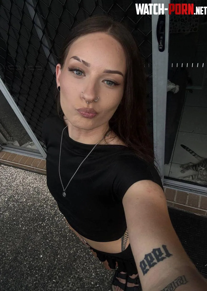 stay awhile by mochacaramela