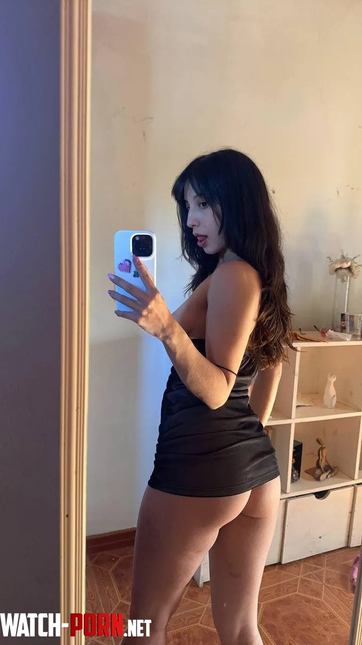 Mirror selfie makes the best selfie by BoundAndVelvet