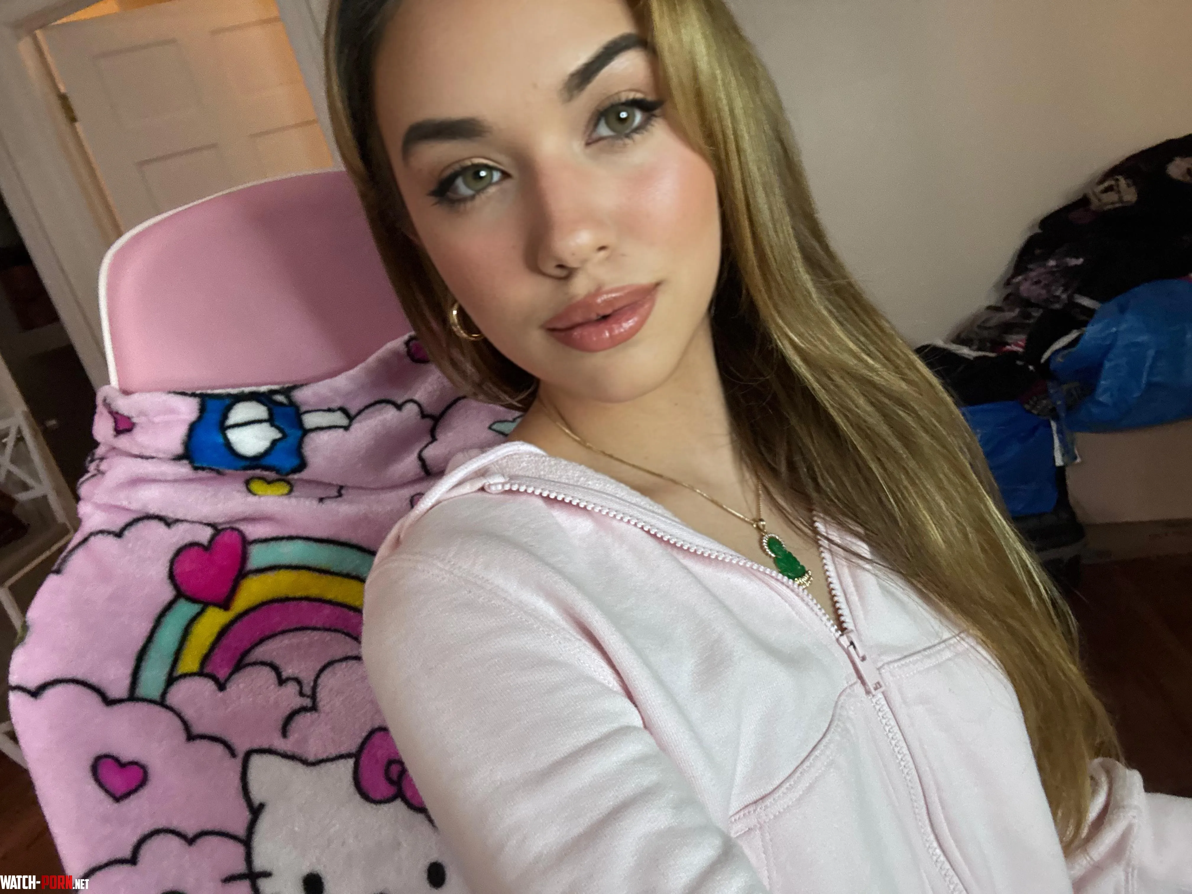 Russian x Vietnamese by sayoralee