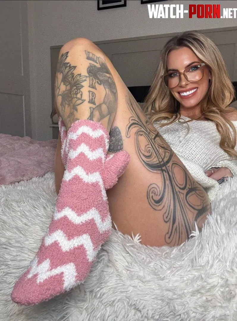 Just me and my cutie socks (f) by CuteFIamingo