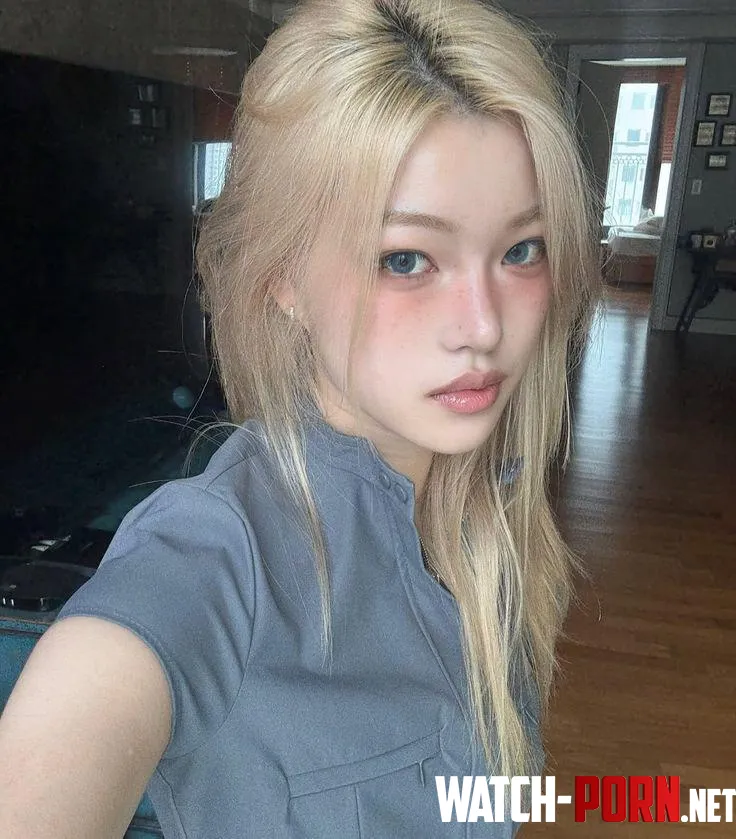 18F Asian, nudged my skirt higher today by amiradawn