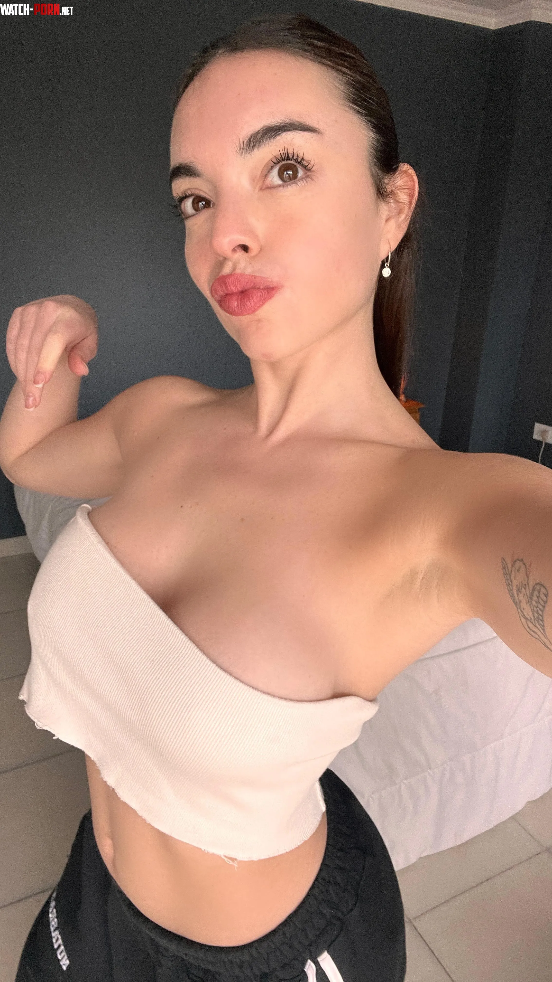 I love this outfit by ArcMimosa