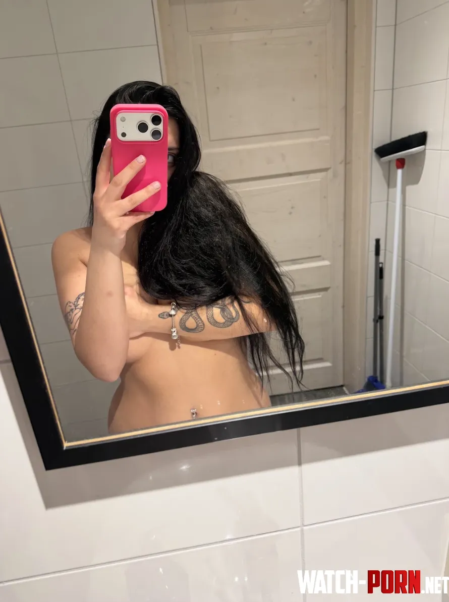 Morgonkåt ☺️ ge en 👍 om du vill se mina stora tuttar 😍 by gosigatosen