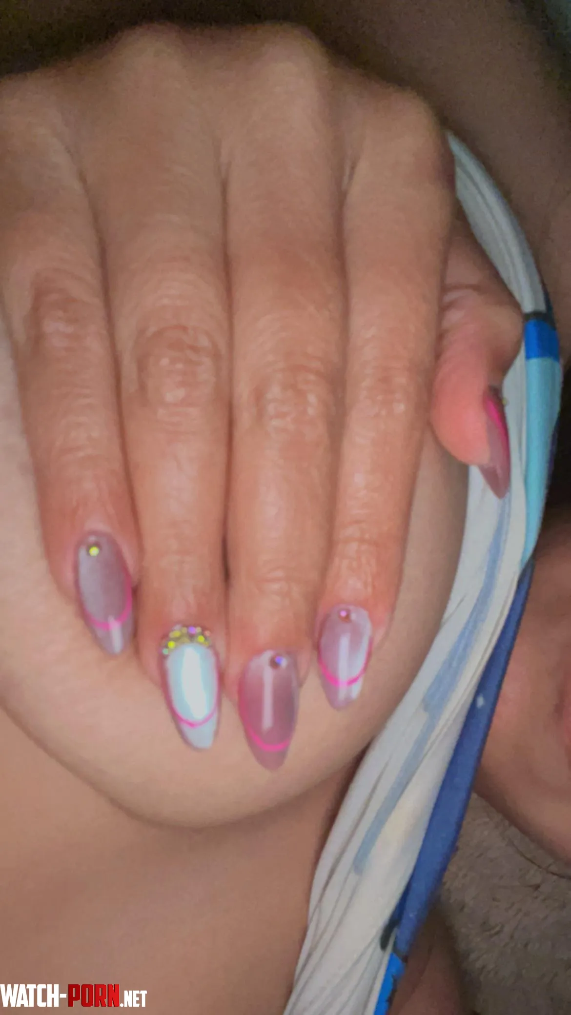 Me hice estas uñitassss hoy ❤️‍🔥 by Former-Minute-4522