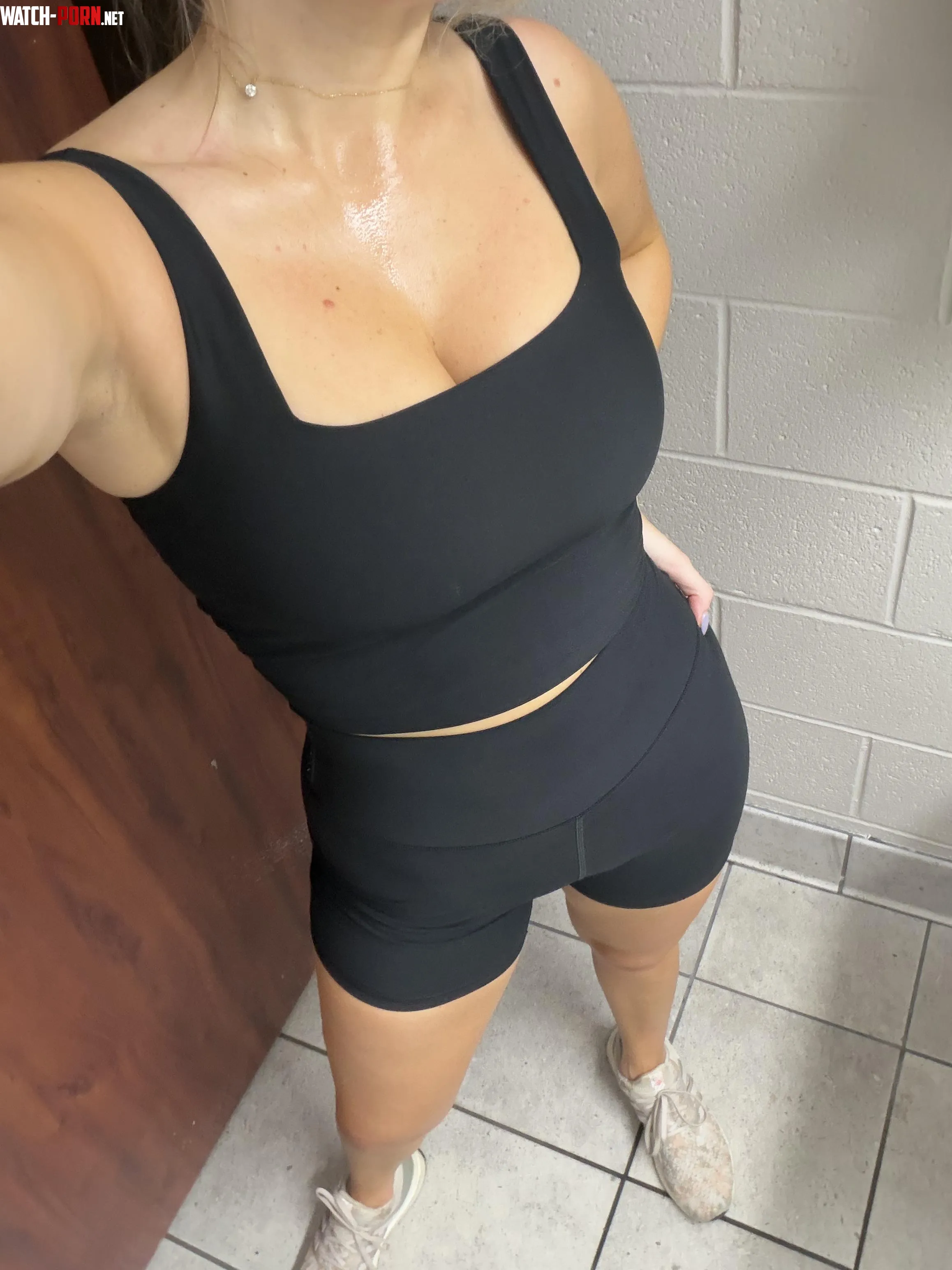 Black hides the sweat… is that a good or bad thing? by PsychologicalCode655