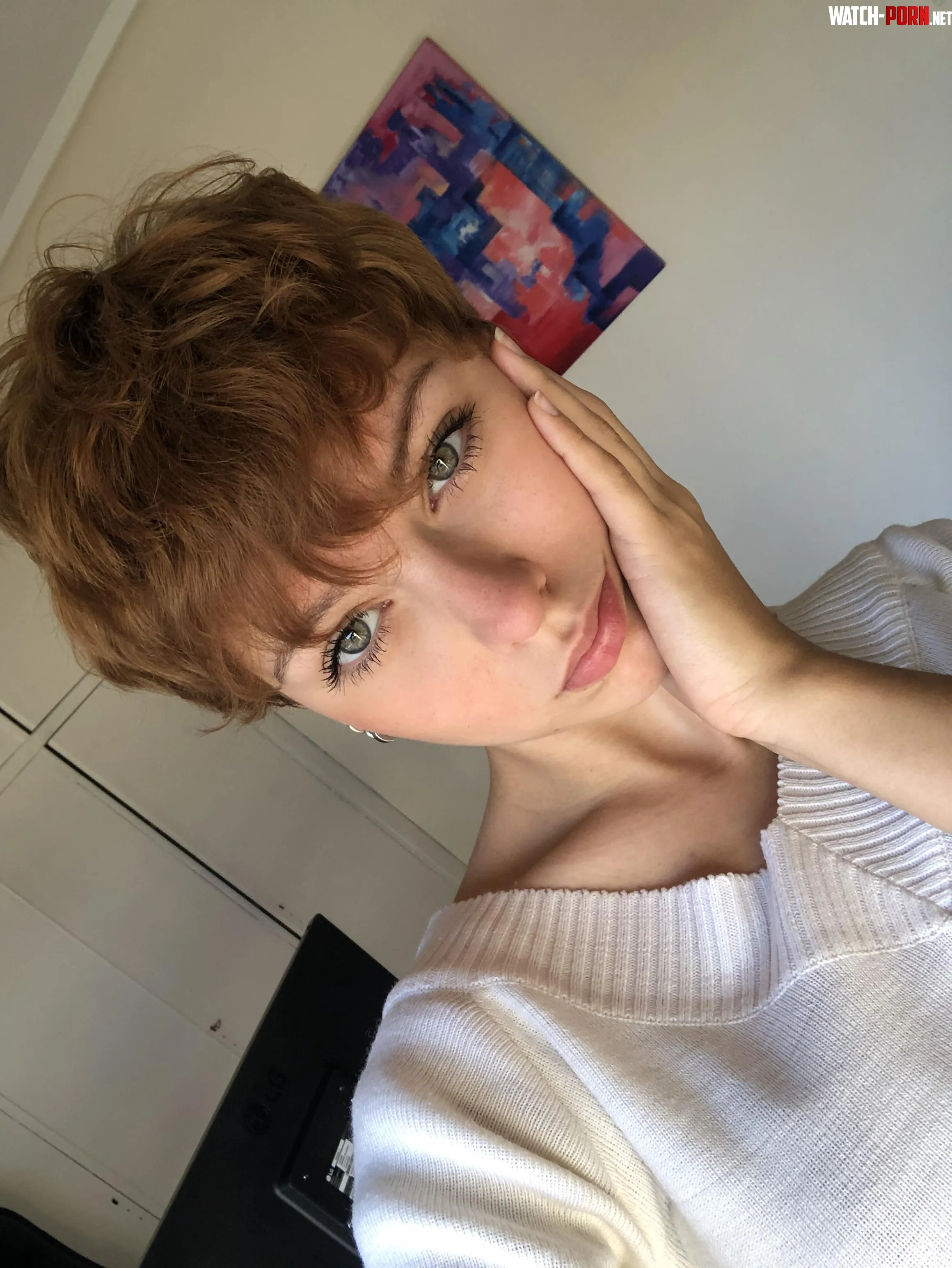 drop a reaction if you find me attractive;) by lasuperchava