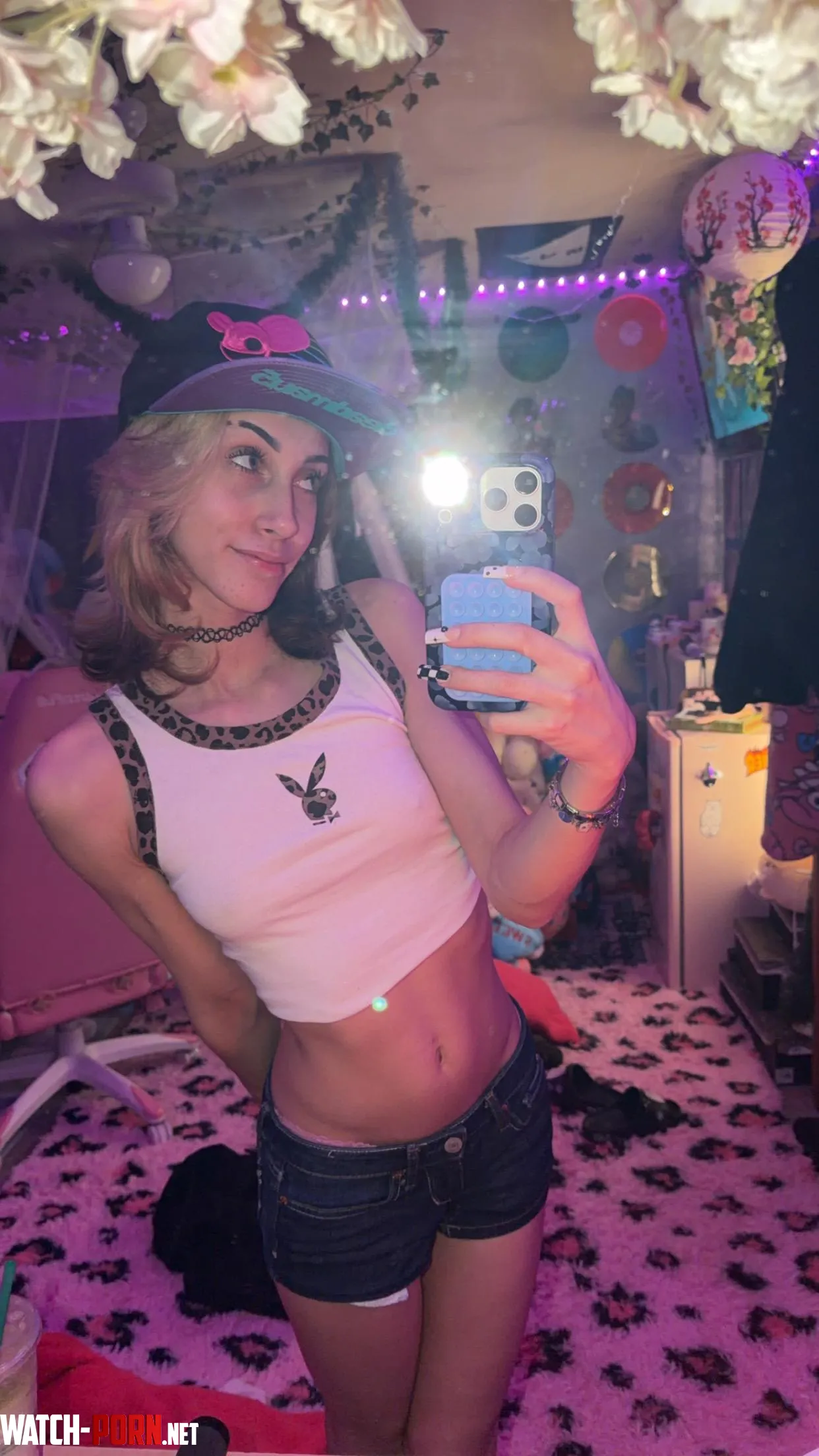 Managed to make the pic look like it was taken a decade ago by ivywitchy