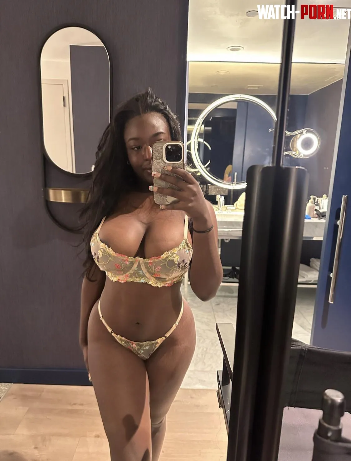 Can I borrow a kiss? I promise i'll give it back :3 by oklisten240