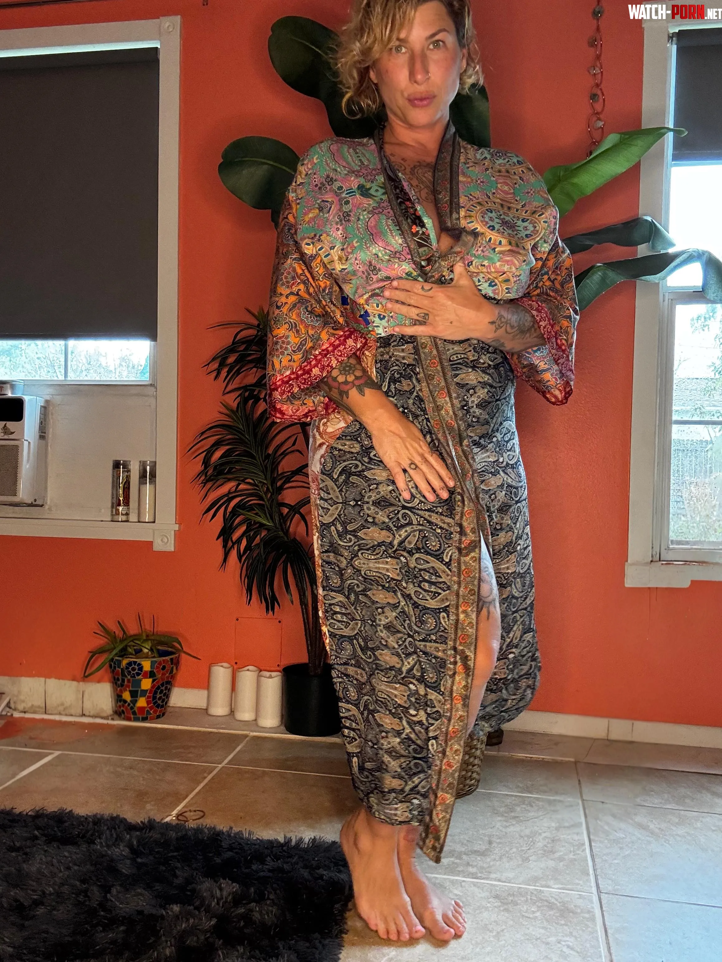 Wearing this gorgeous silk robe today while I read by sexyeducator