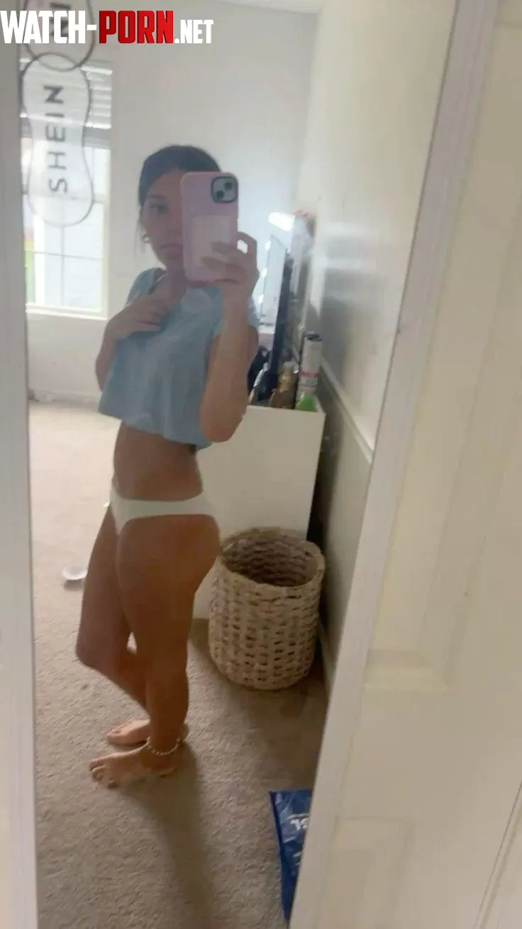 Too horny rn by DayAffectionate8617