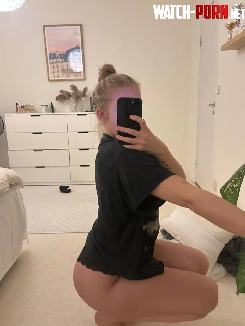 Vill ni se mig rida min största leksak?🥵 by Remarkable-Leek2921