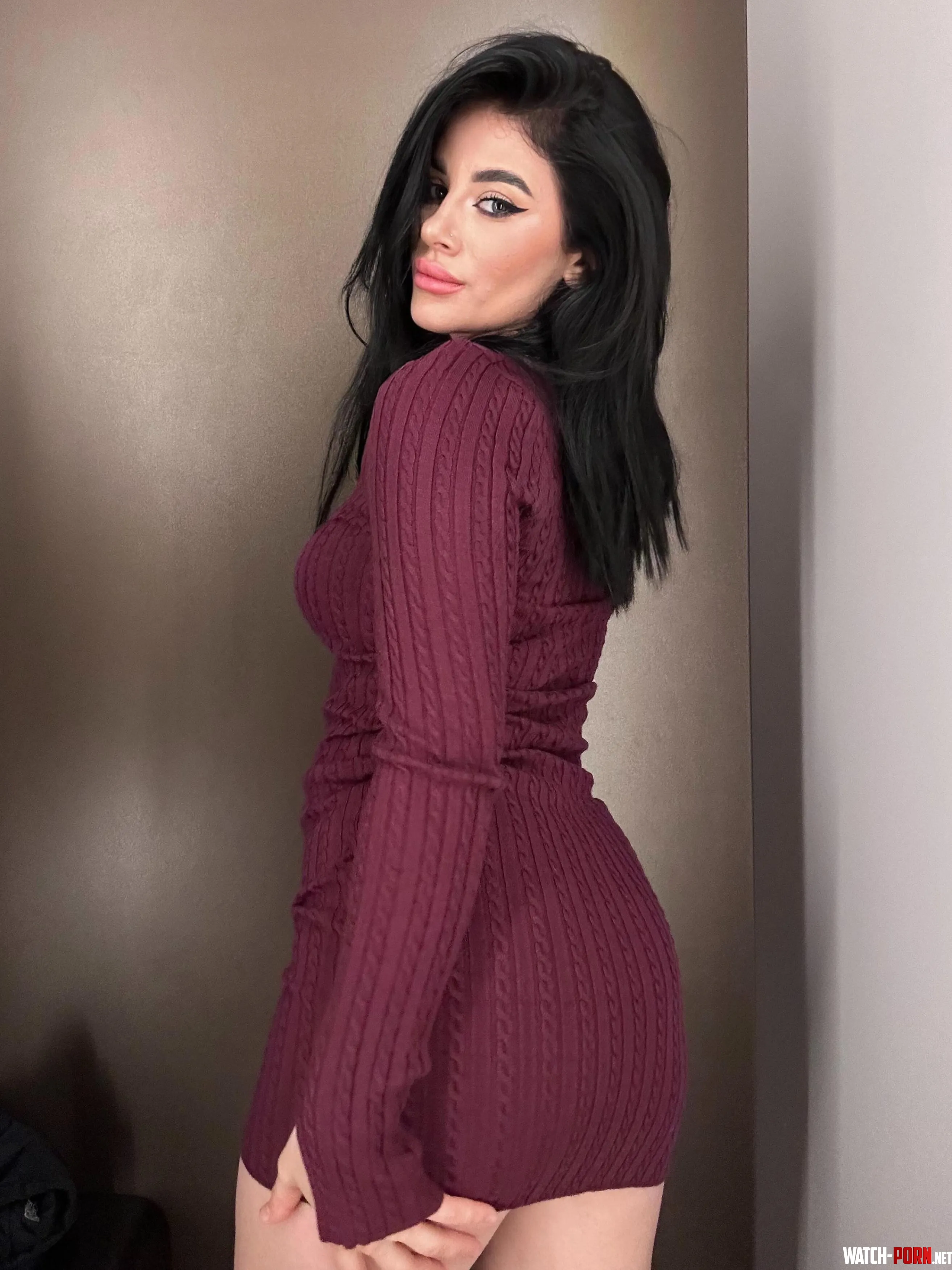 Tight, backless and very short… the trifecta by Werosyantrar