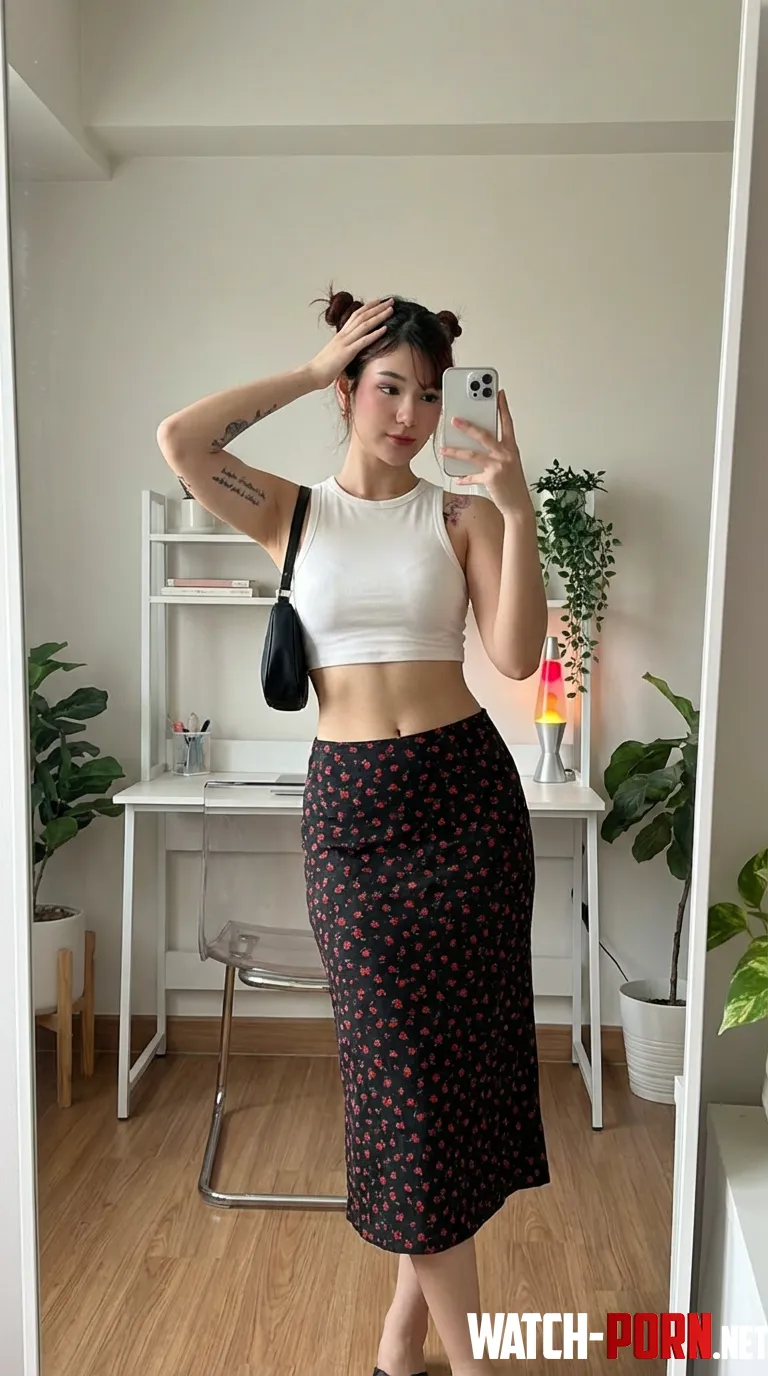 just my cutie mirror selfie by bunnyvenoms