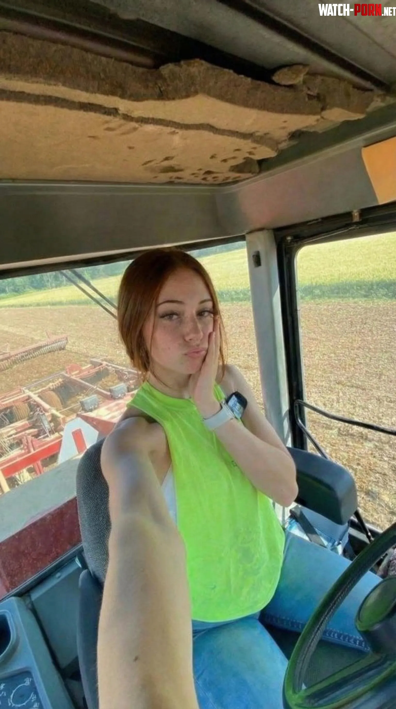 Need a host for tonight, local only hmu on instta: .voxilyvra'. by BunbunTheJackalope