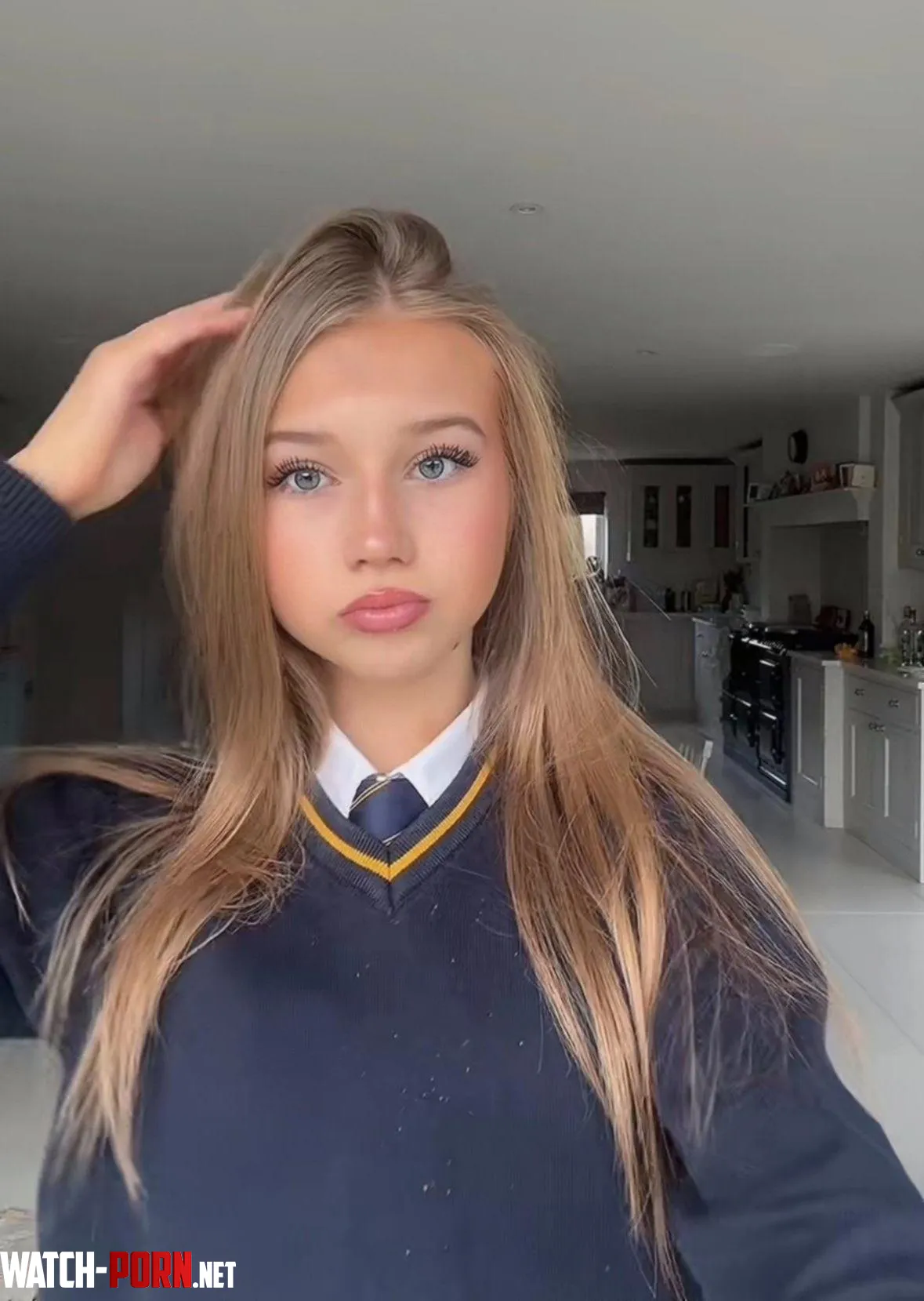 Petite and waitin to be snatched. Looking for a strong grip to own me. You. 😍 by FCUK12345678