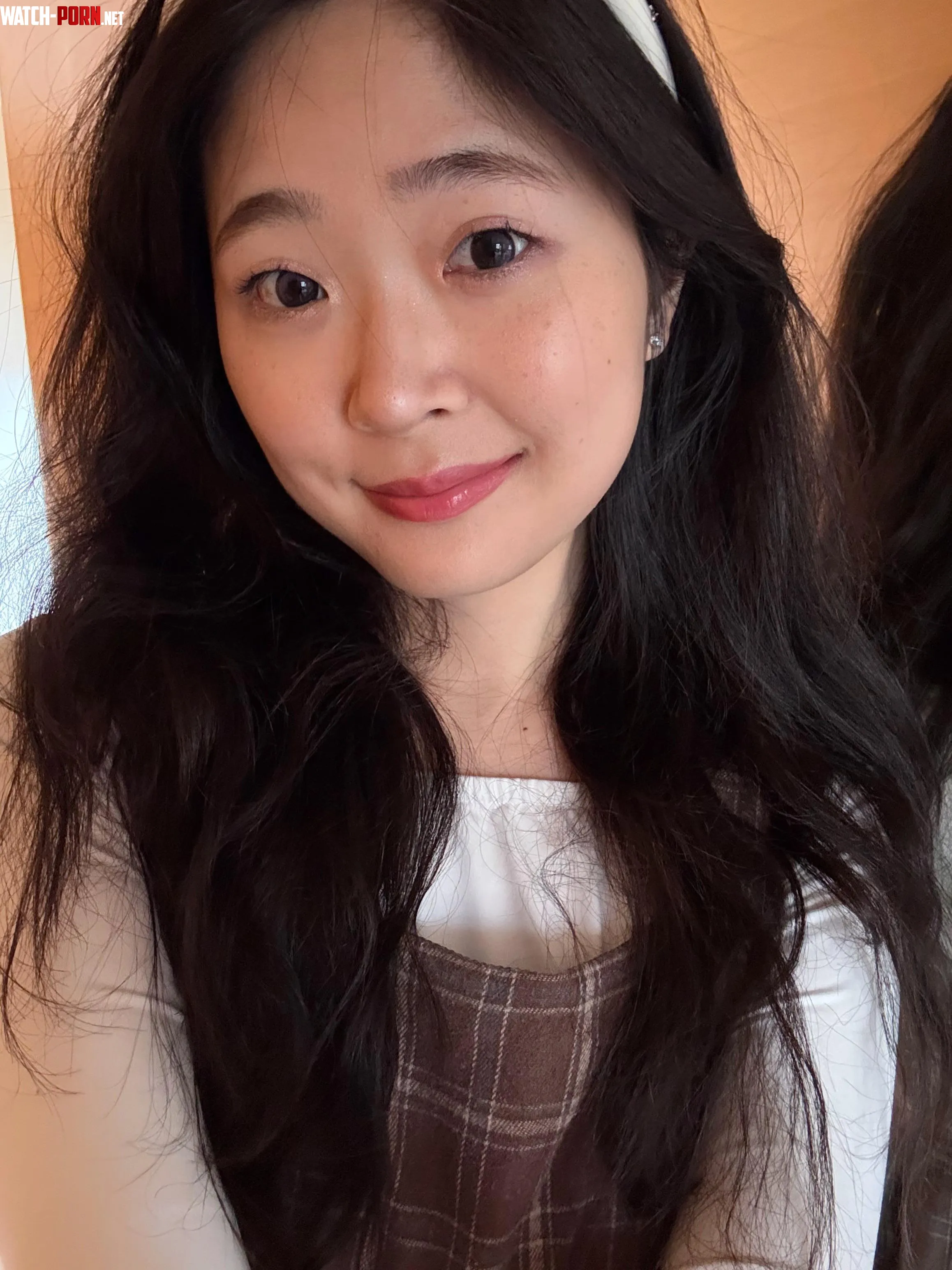 Girl next door selfie :) 🤳 by itscozykorean