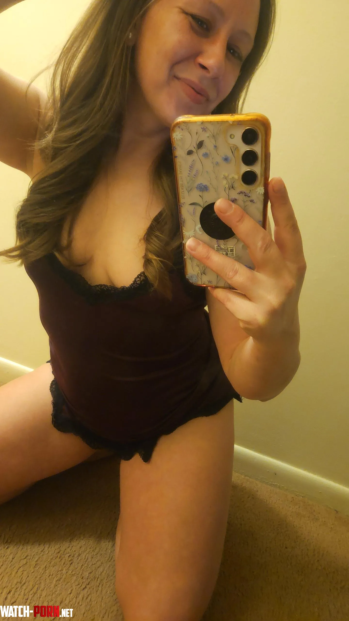Hope you're looking for a milf tonight by Ms_Britty