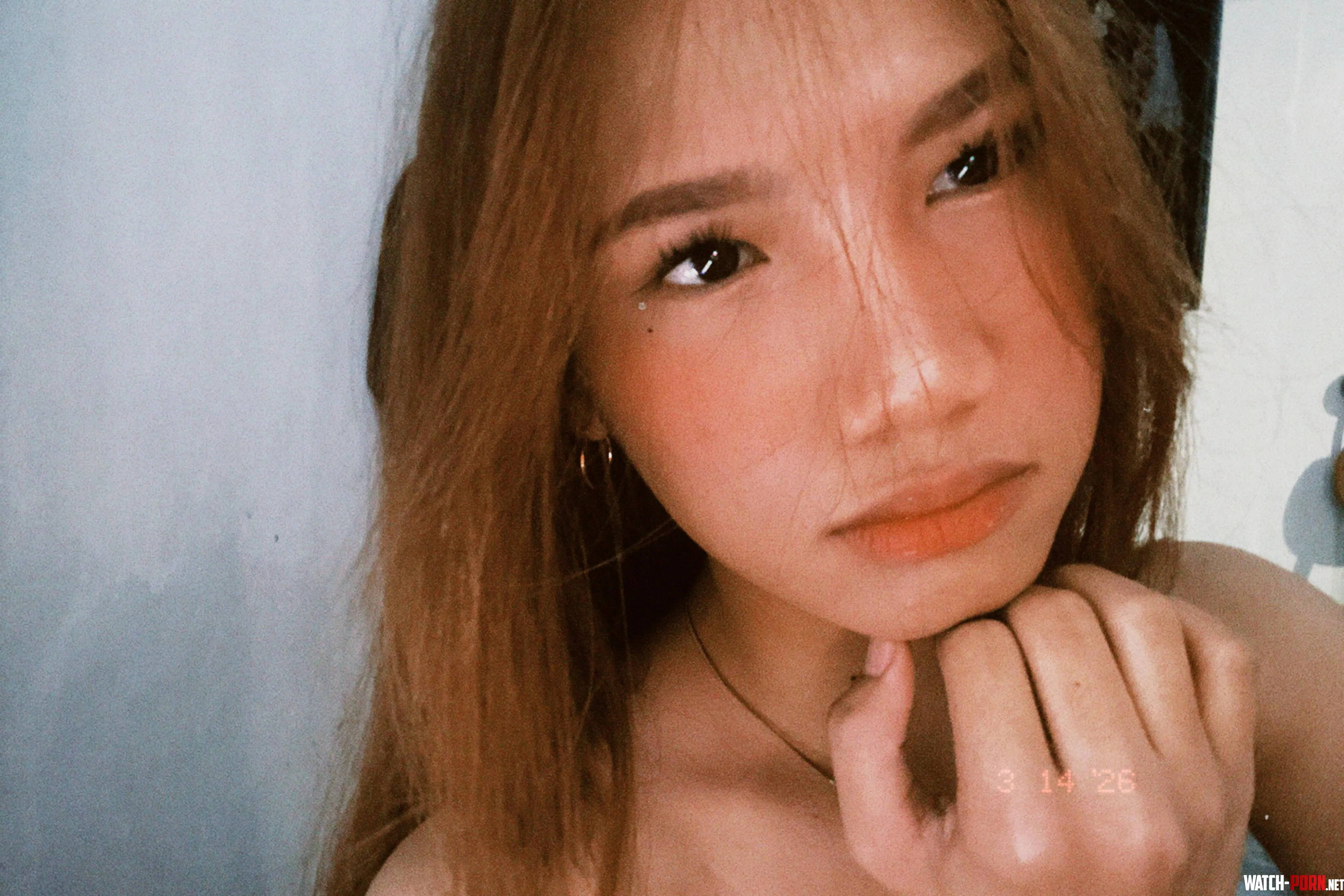 do i look attractive? by mollietzn