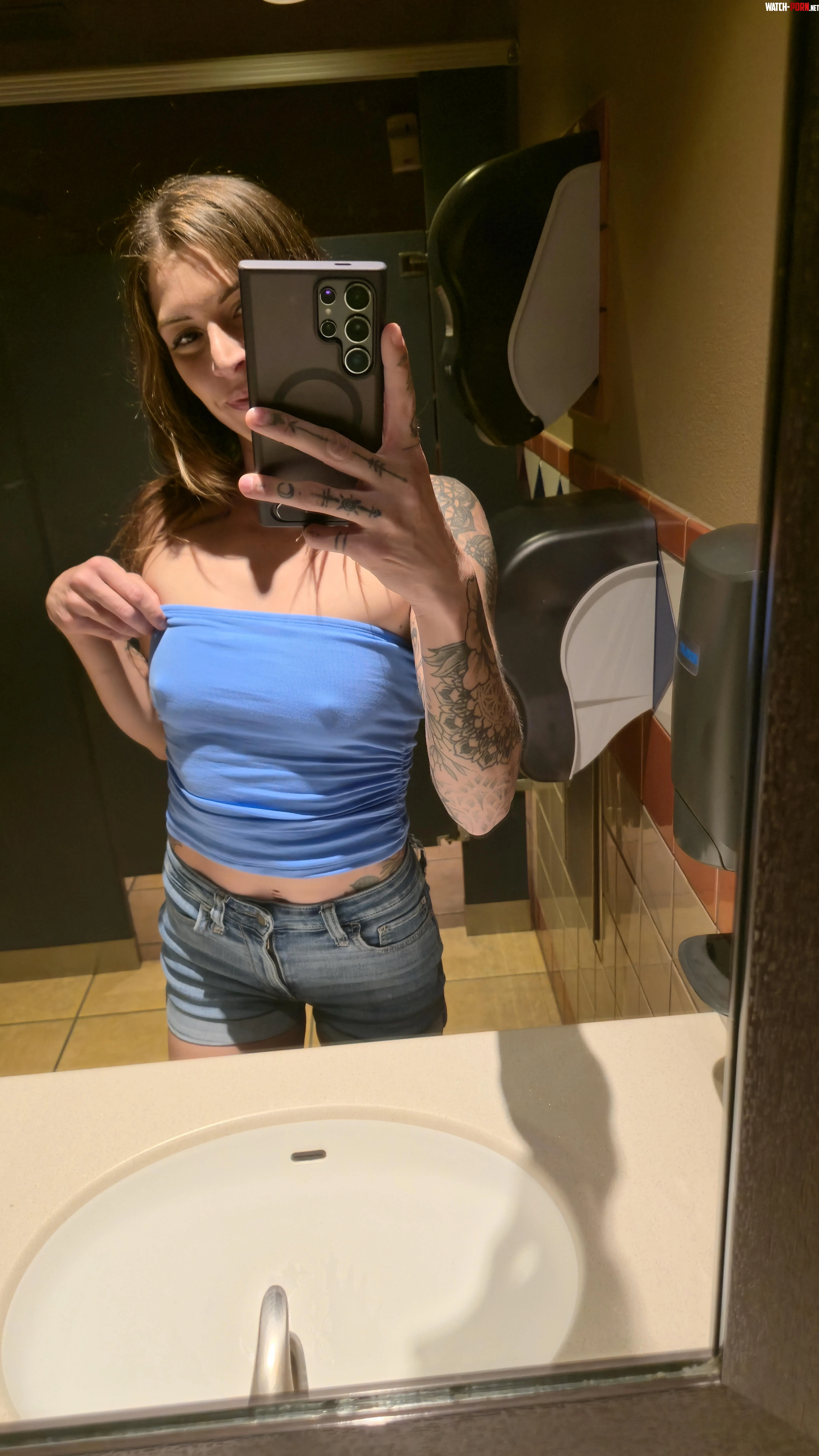 A little cold in this restaurant by inkedabby