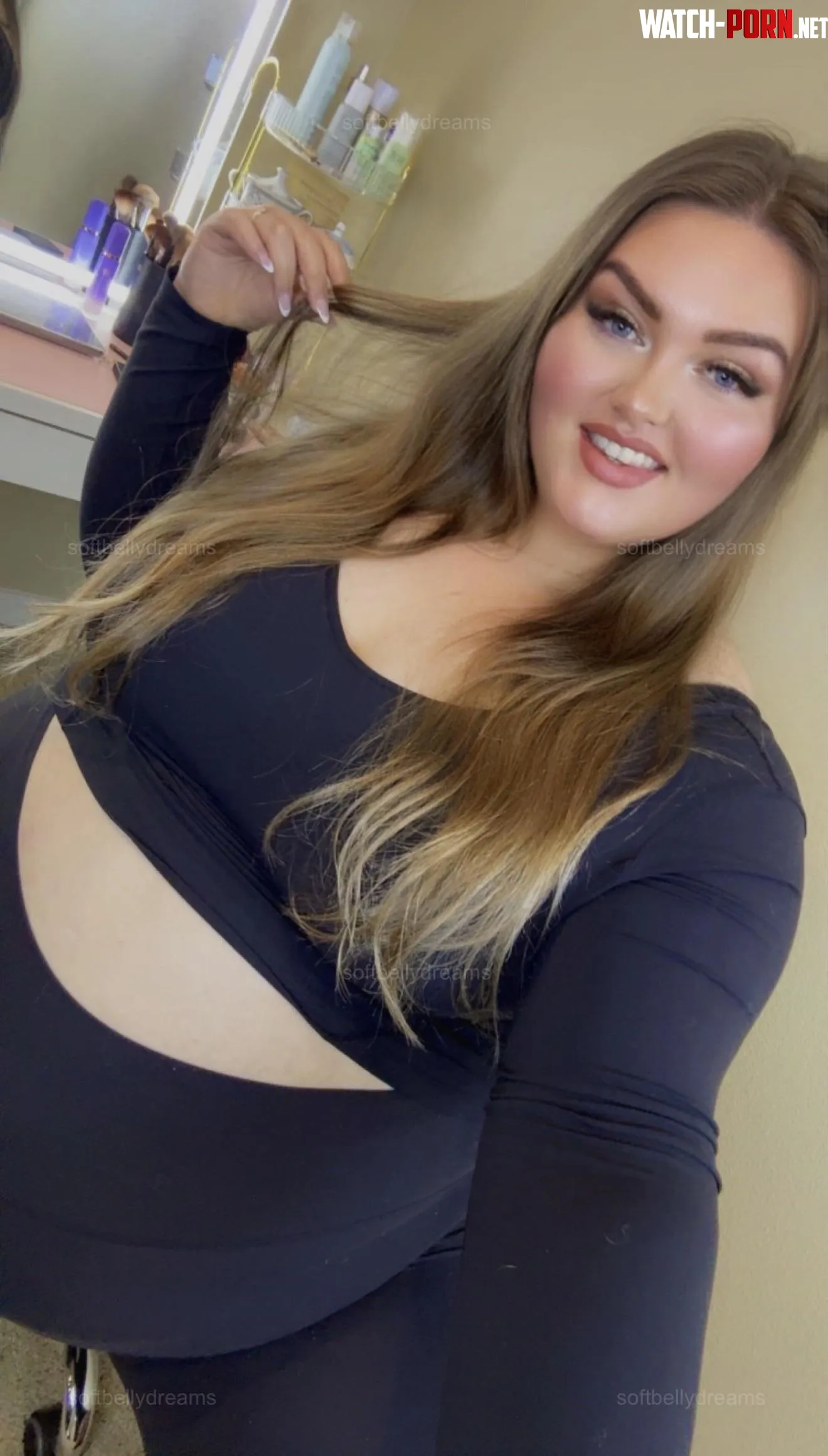 Little crop top moment 💕 by softbellydreams