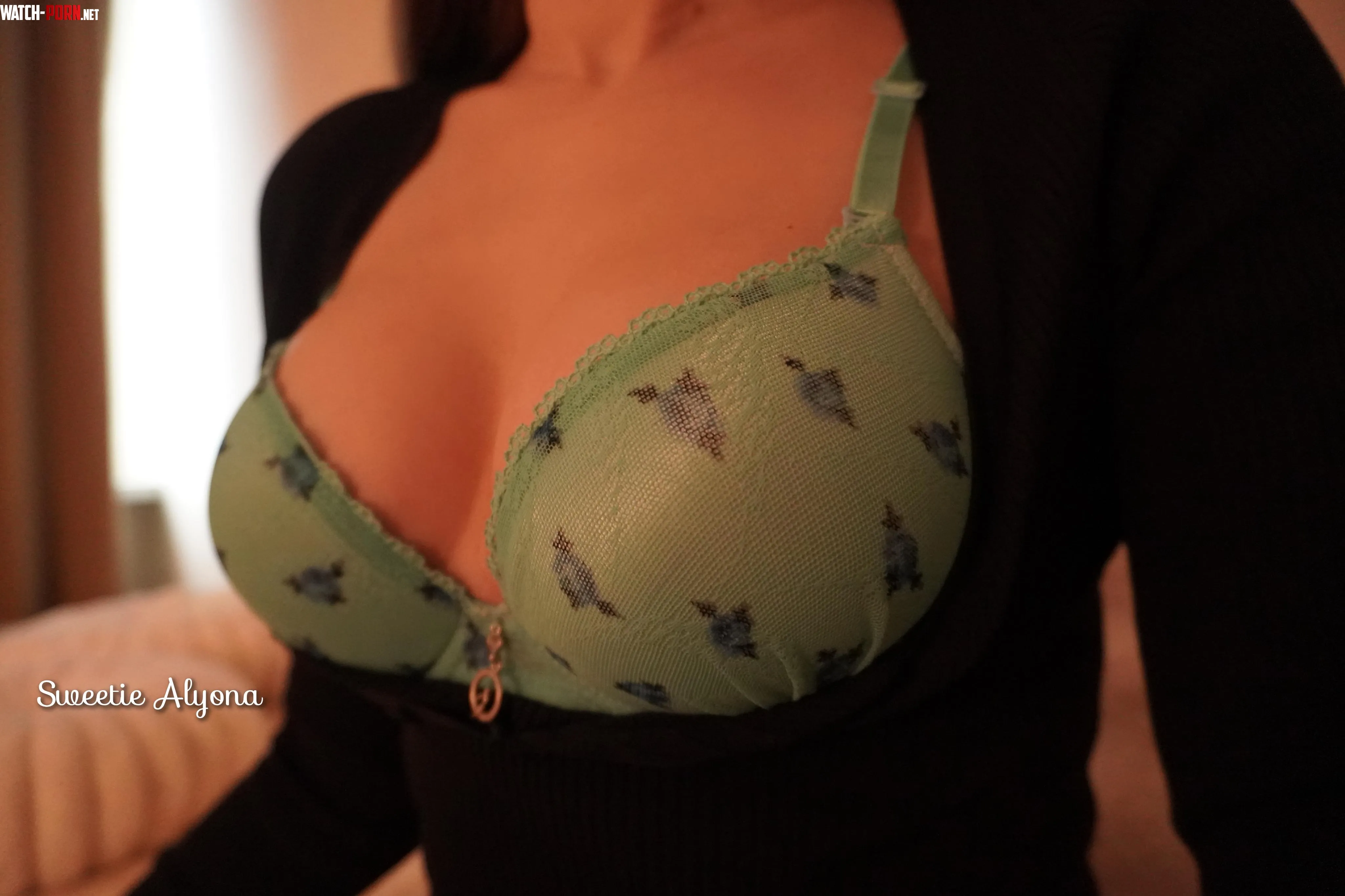 Cute bra [IRTR] by SweetieAlyona