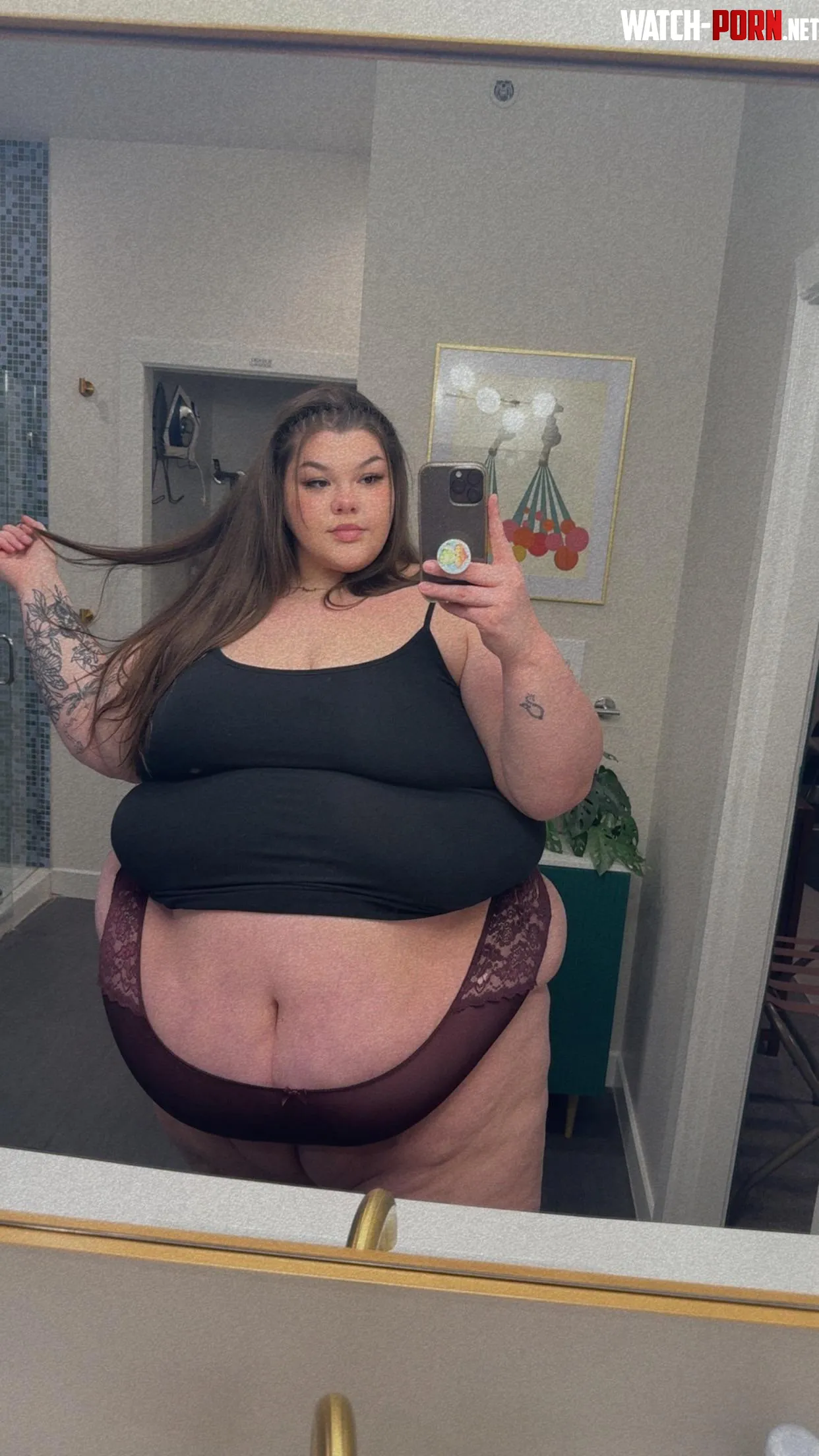 h u g e. don’t you agree? 😙 by greedygirlmariee