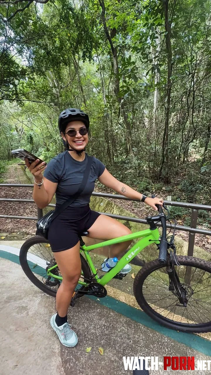 Building muscles in my lower body by SoftnStacked