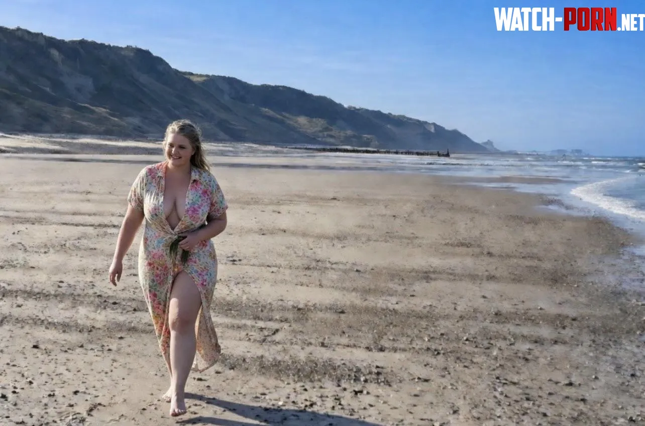 Nice display on the beach by lovestobelicked