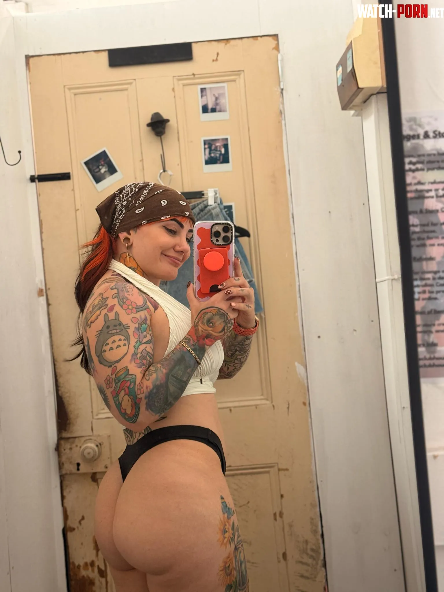 Amazing what a pair of skimpy gym shorts can hide by power_midget