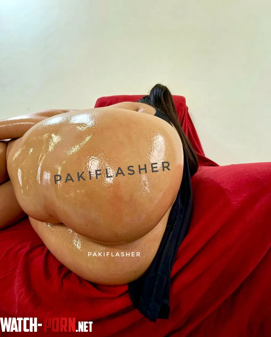 Oiled dump truck by saniapaki