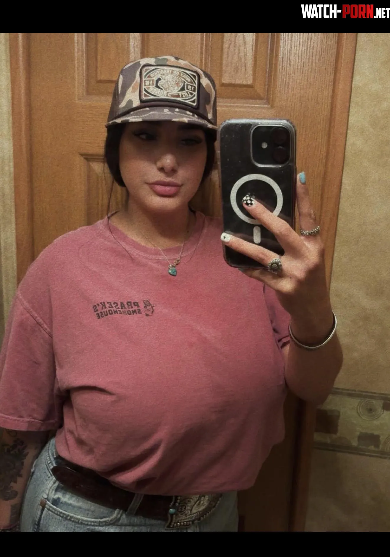 Massive single mom by drV18887