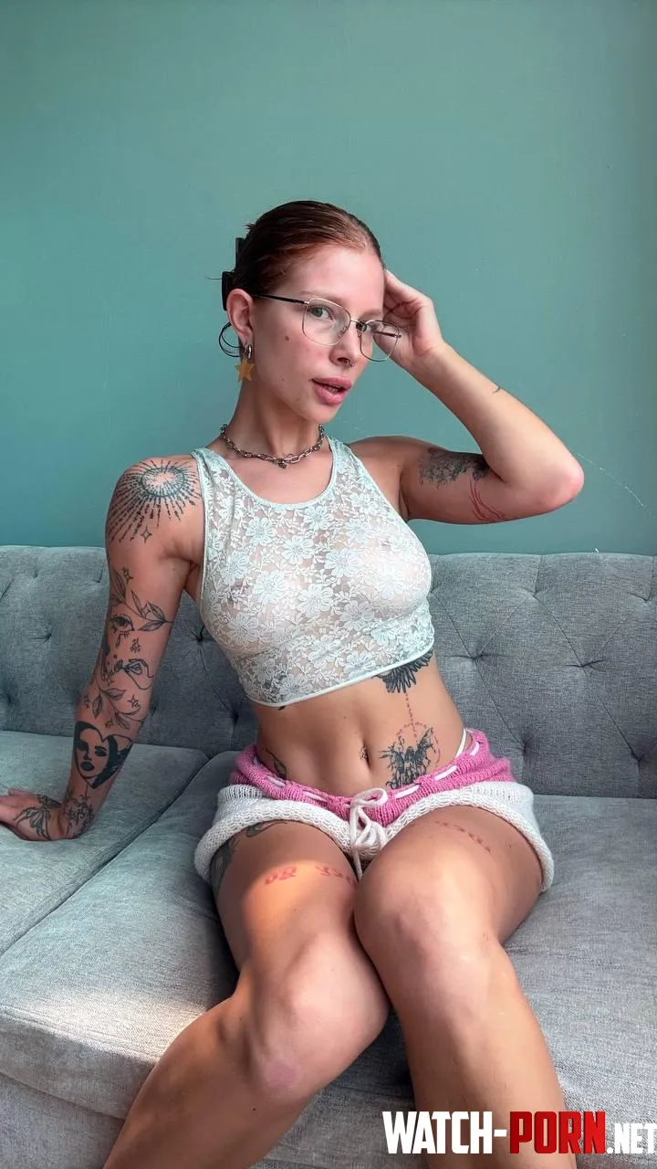 No bra vibes today by puffykitsu