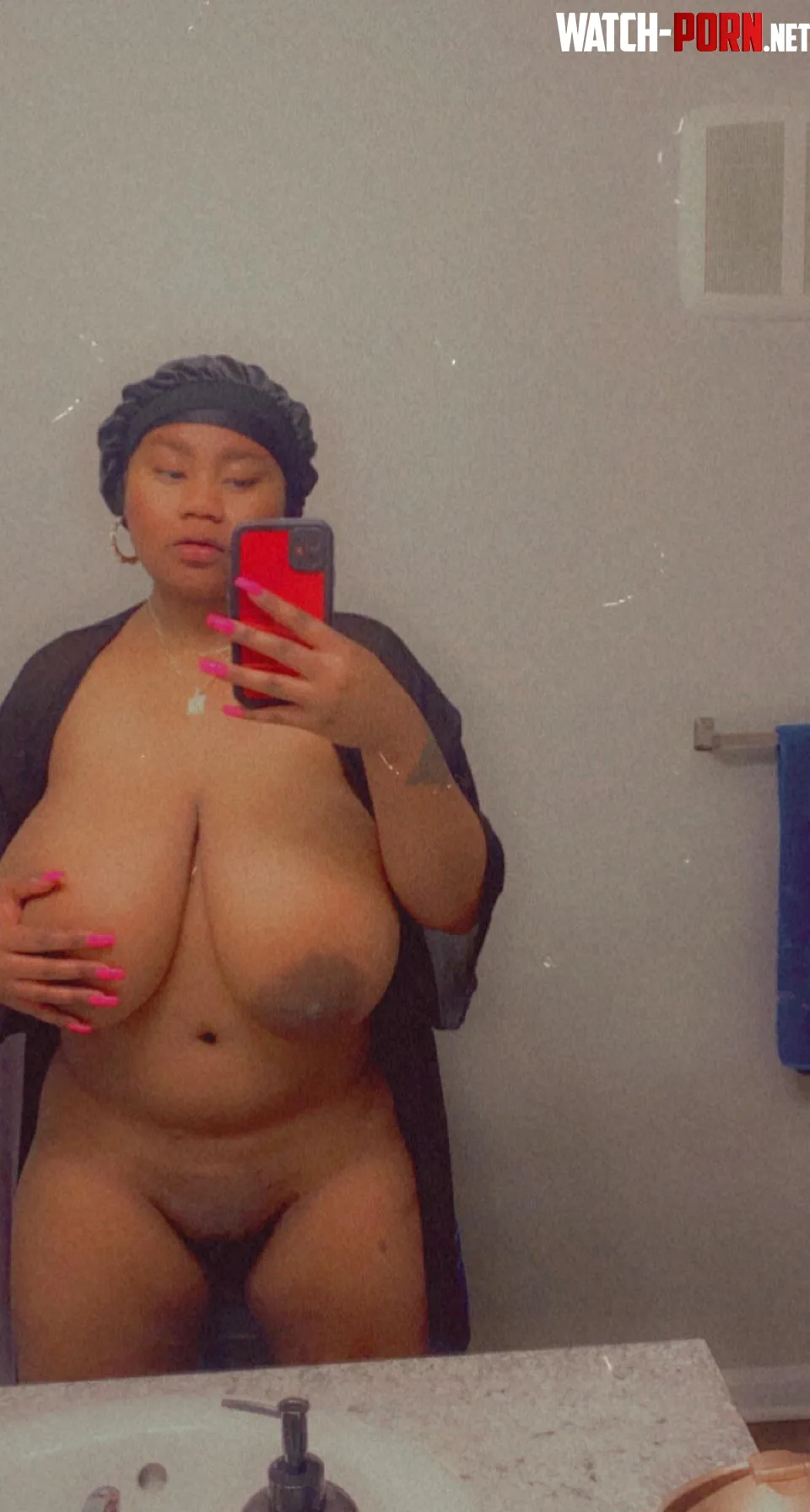 Too saggy? by peaches4763