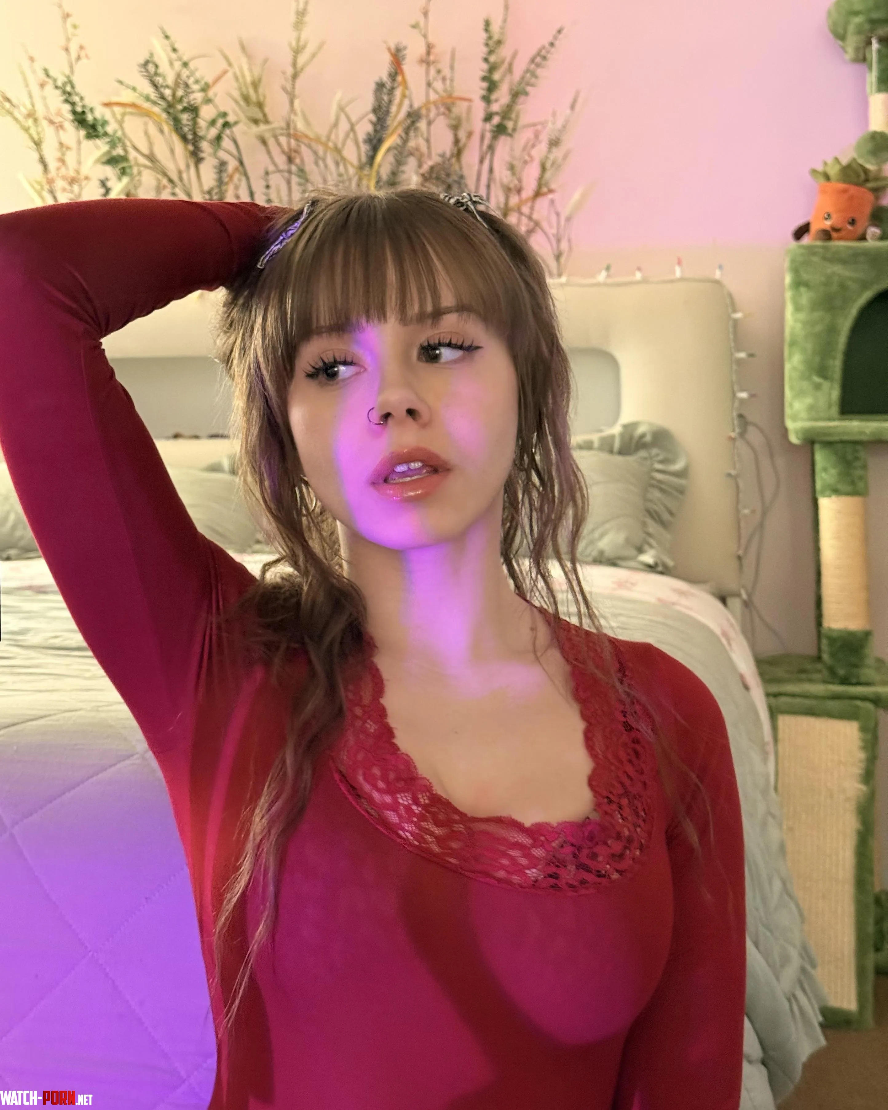 not really an updo kind of girl by venomousvi