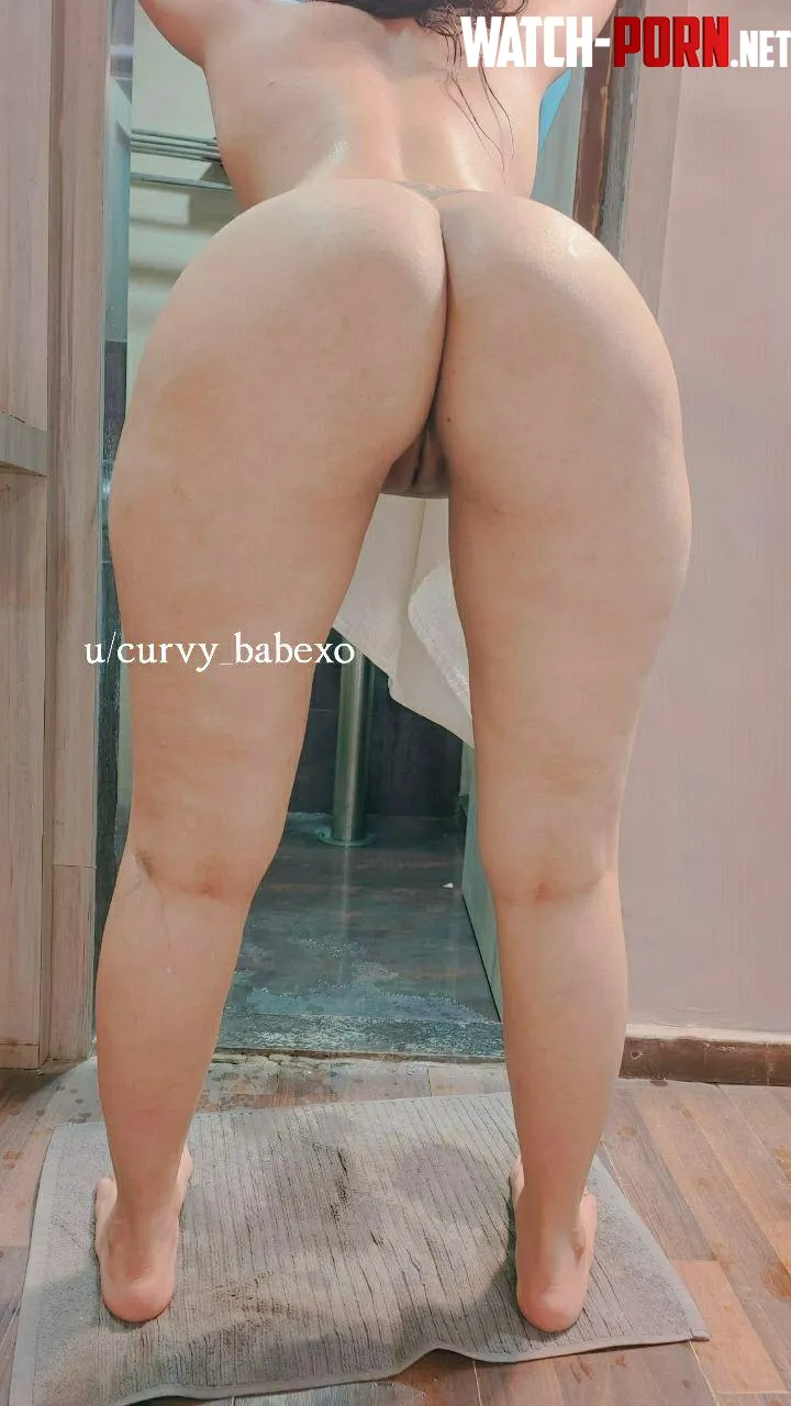 Hard spanks and rolling tounge deep inside by curvy_babexo