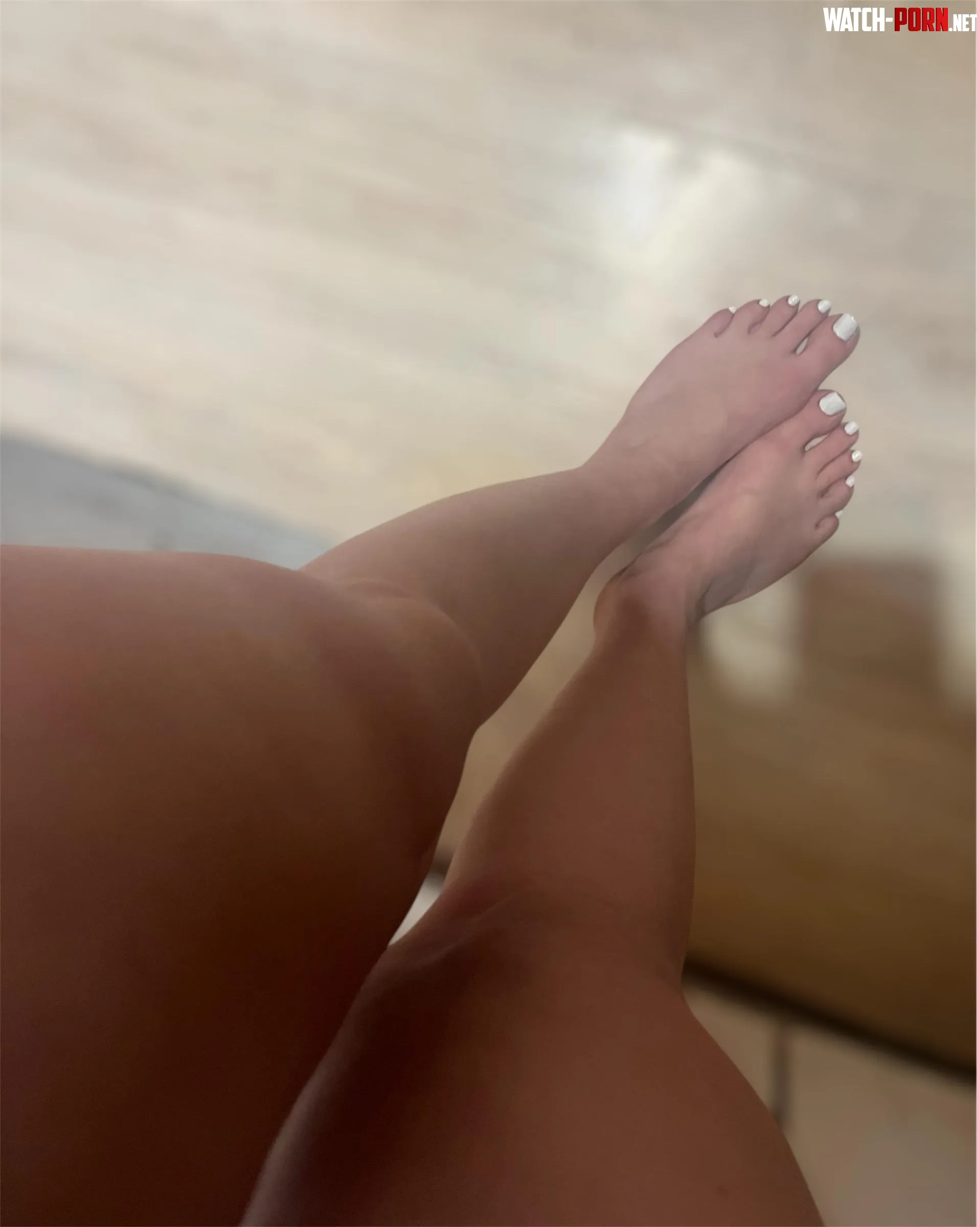 Hi🤍 by feetysweetyy