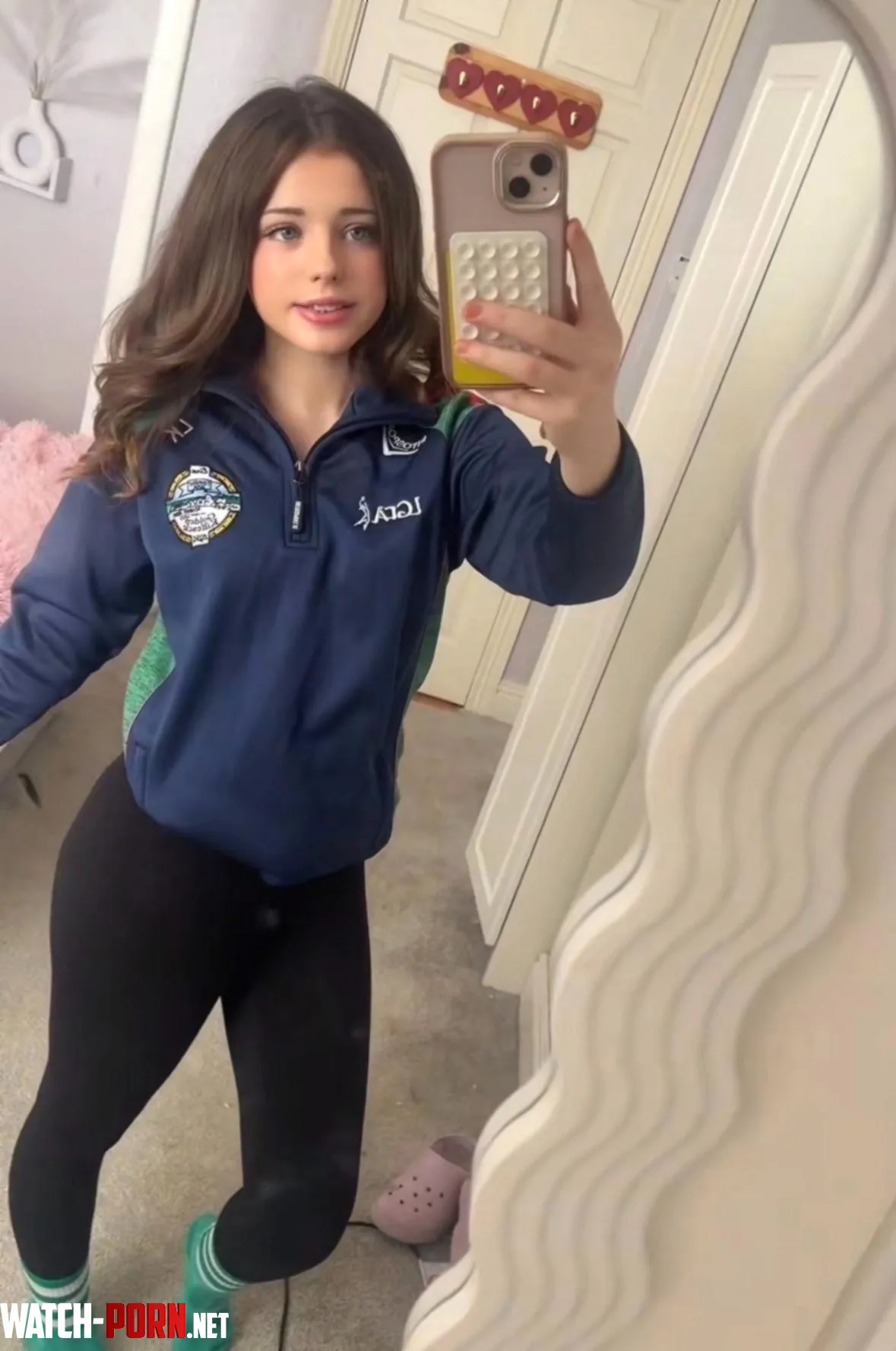 Small size and ready to listen. Looking for a guy to own me big time? by Dreamoftime