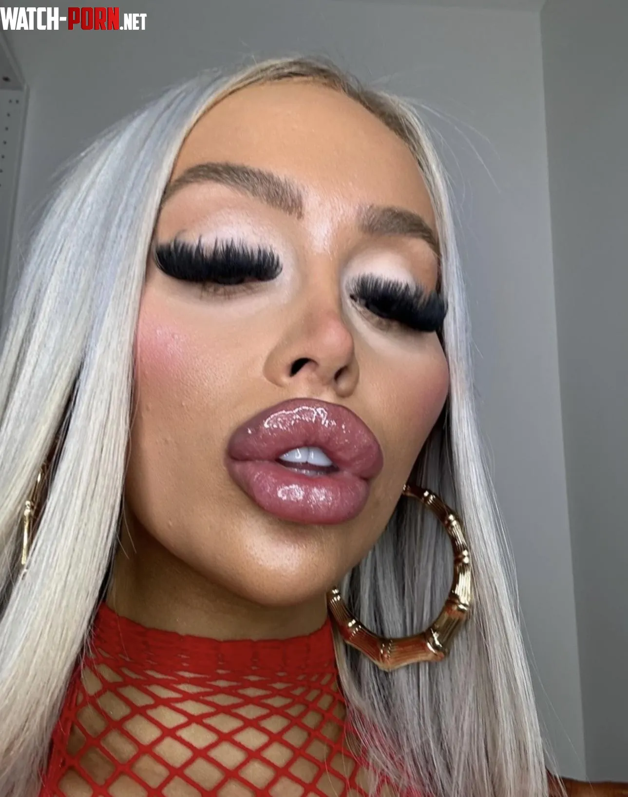 Blonde Chav bimbo by DollySimpsonx